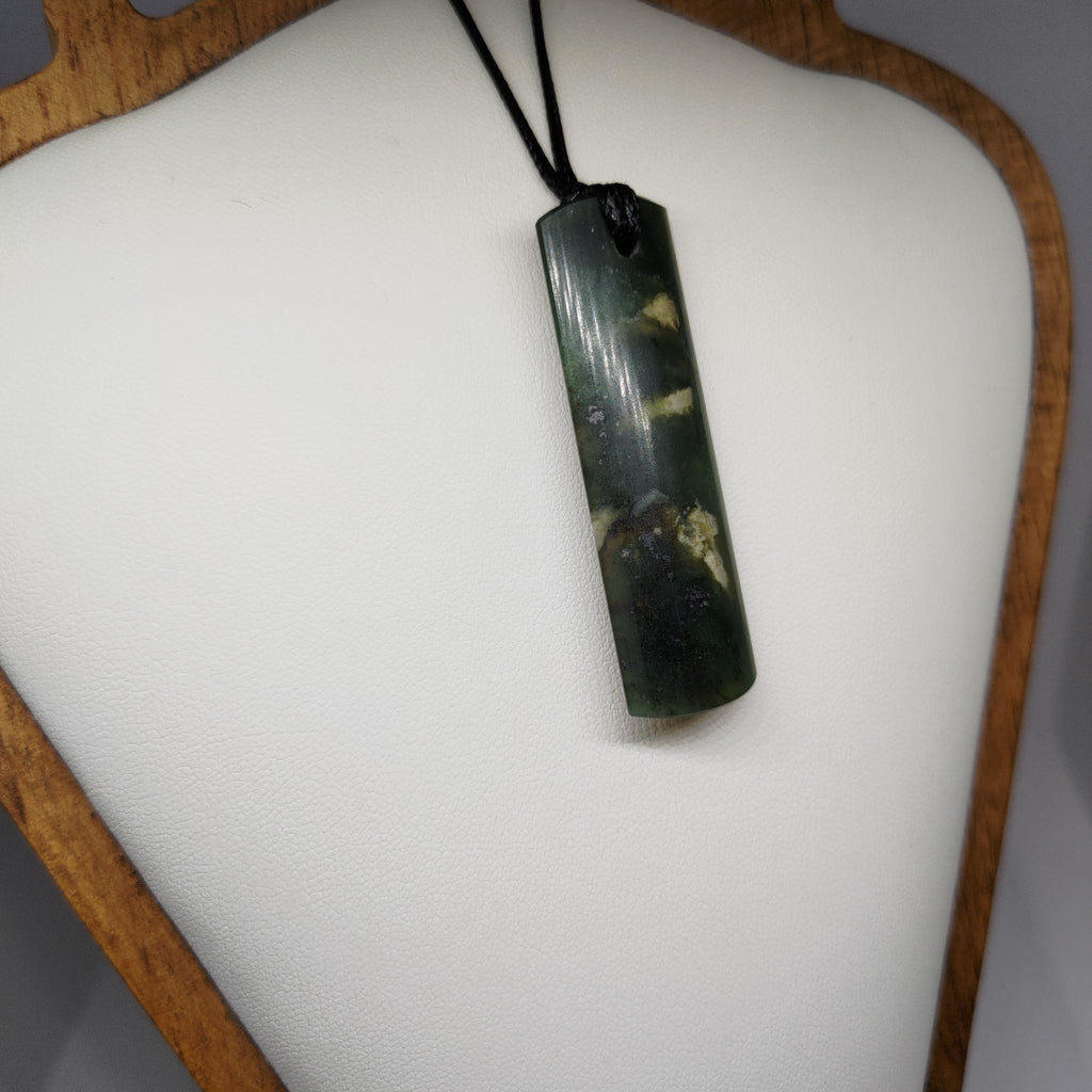 Pounamu Toki – Hand-Carved New Zealand Greenstone Adze 0099