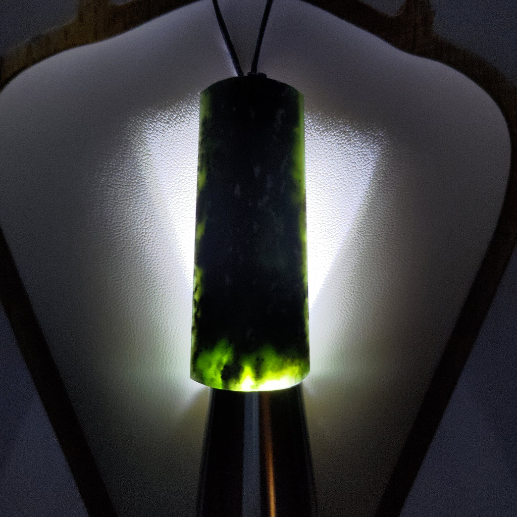 Pounamu Toki – Hand-Carved New Zealand Greenstone Adze 0091