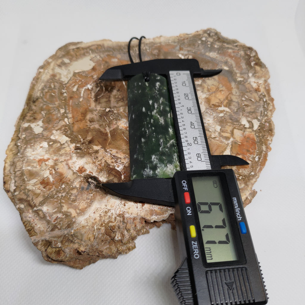 Pounamu Toki – Hand-Carved New Zealand Greenstone Adze 0091