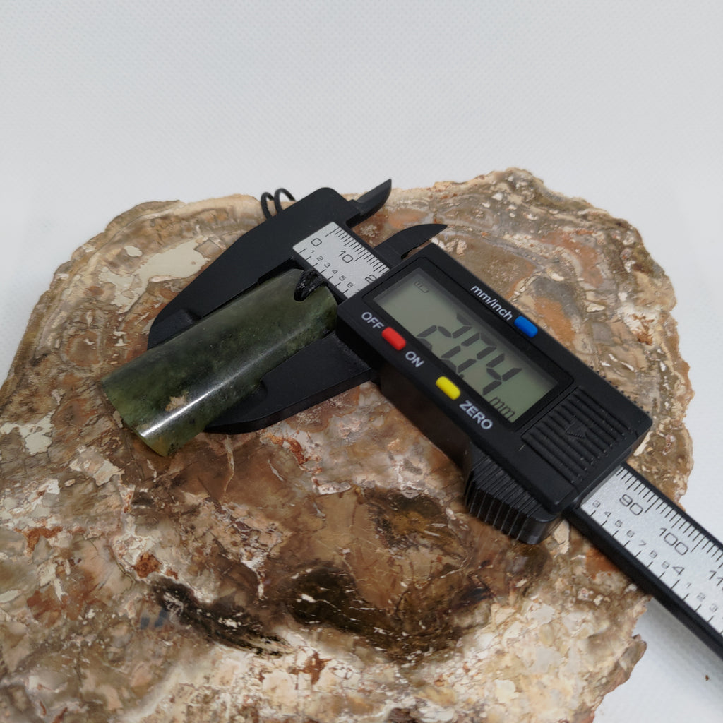 Pounamu Toki – Hand-Carved New Zealand Greenstone Adze 0094
