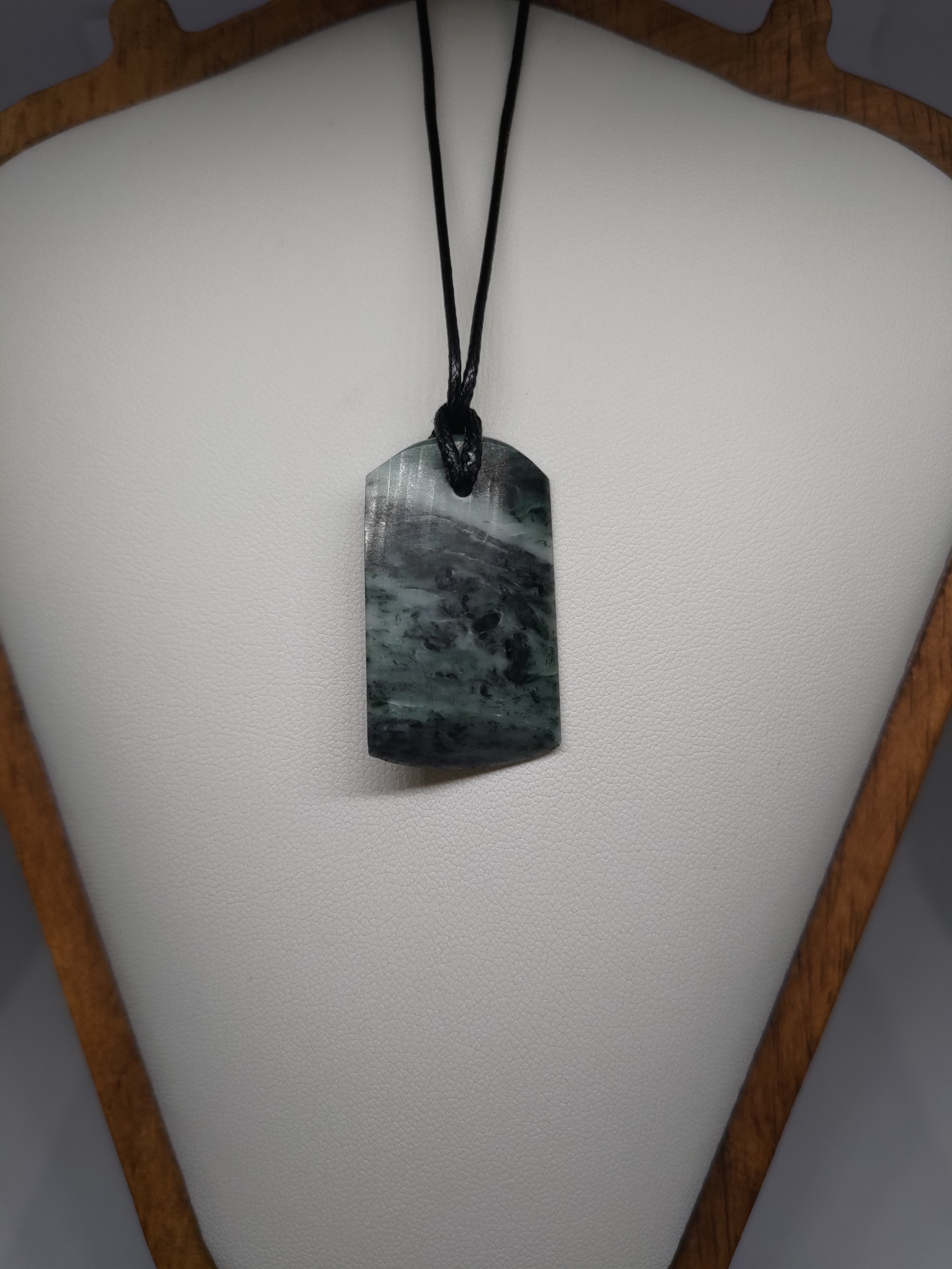 Pounamu Toki – Hand-Carved New Zealand Greenstone Adze 0096