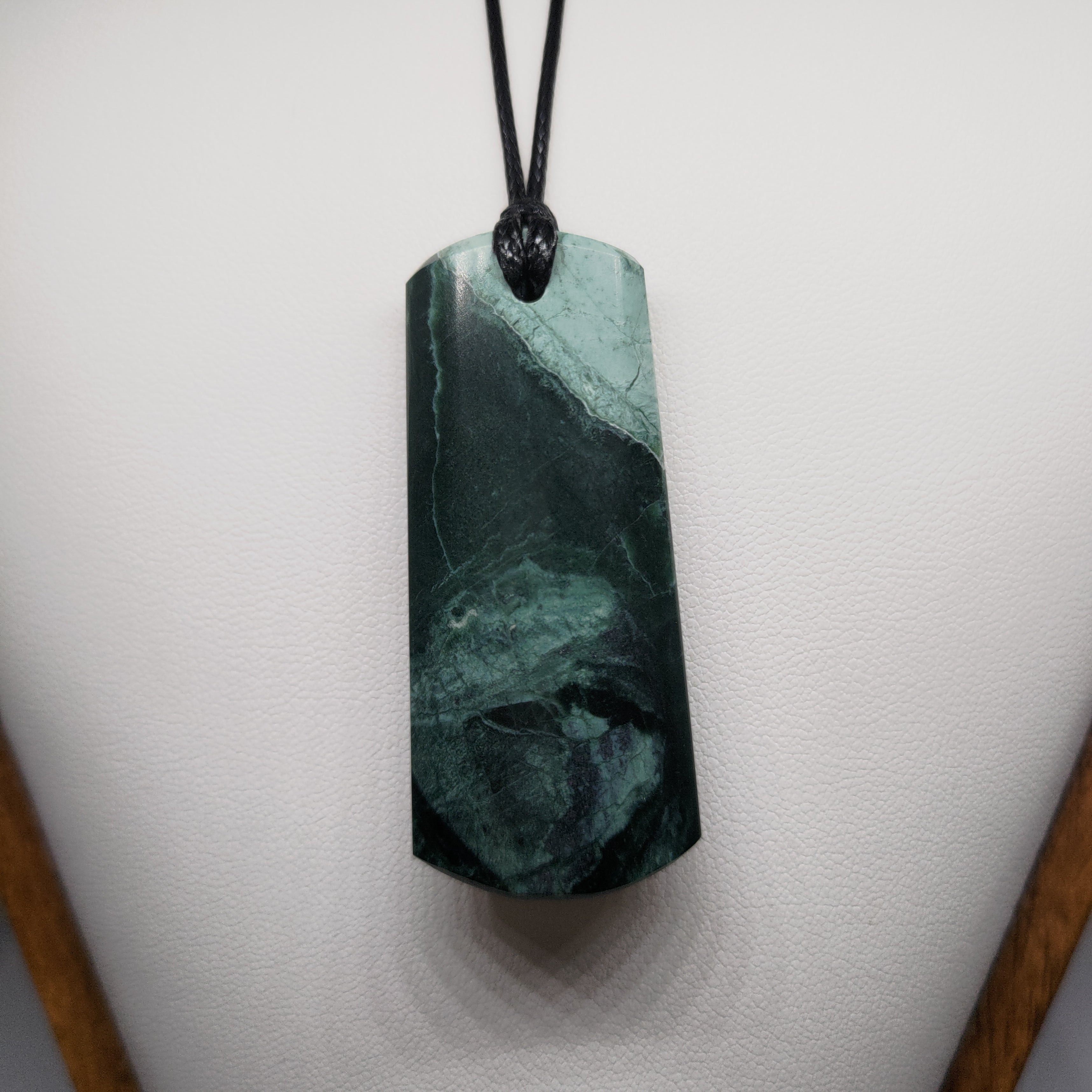 Pounamu Toki – Hand-Carved New Zealand Greenstone Adze 0016