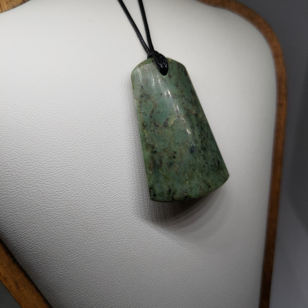 Pounamu Toki – Hand-Carved New Zealand Marsden Flower Jade Adze 0005