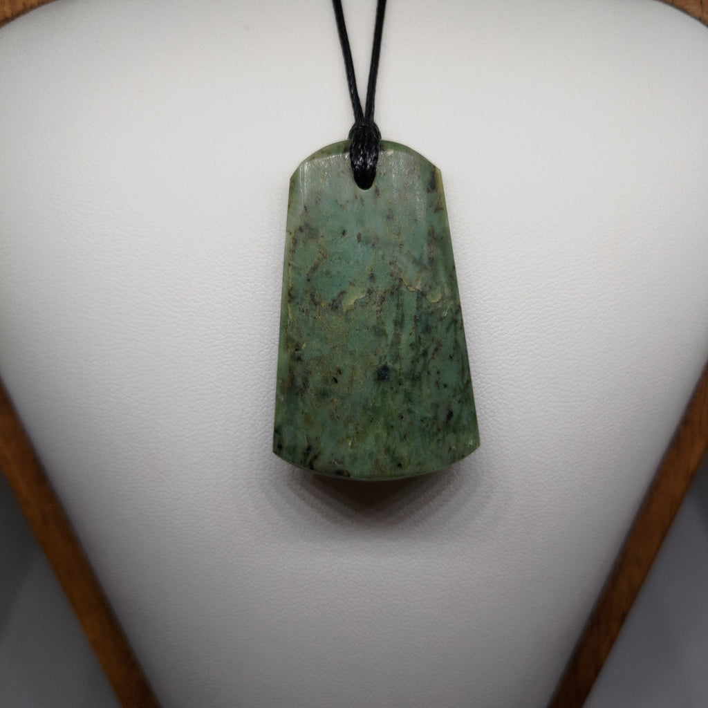Pounamu Toki – Hand-Carved New Zealand Marsden Flower Jade Adze 0005