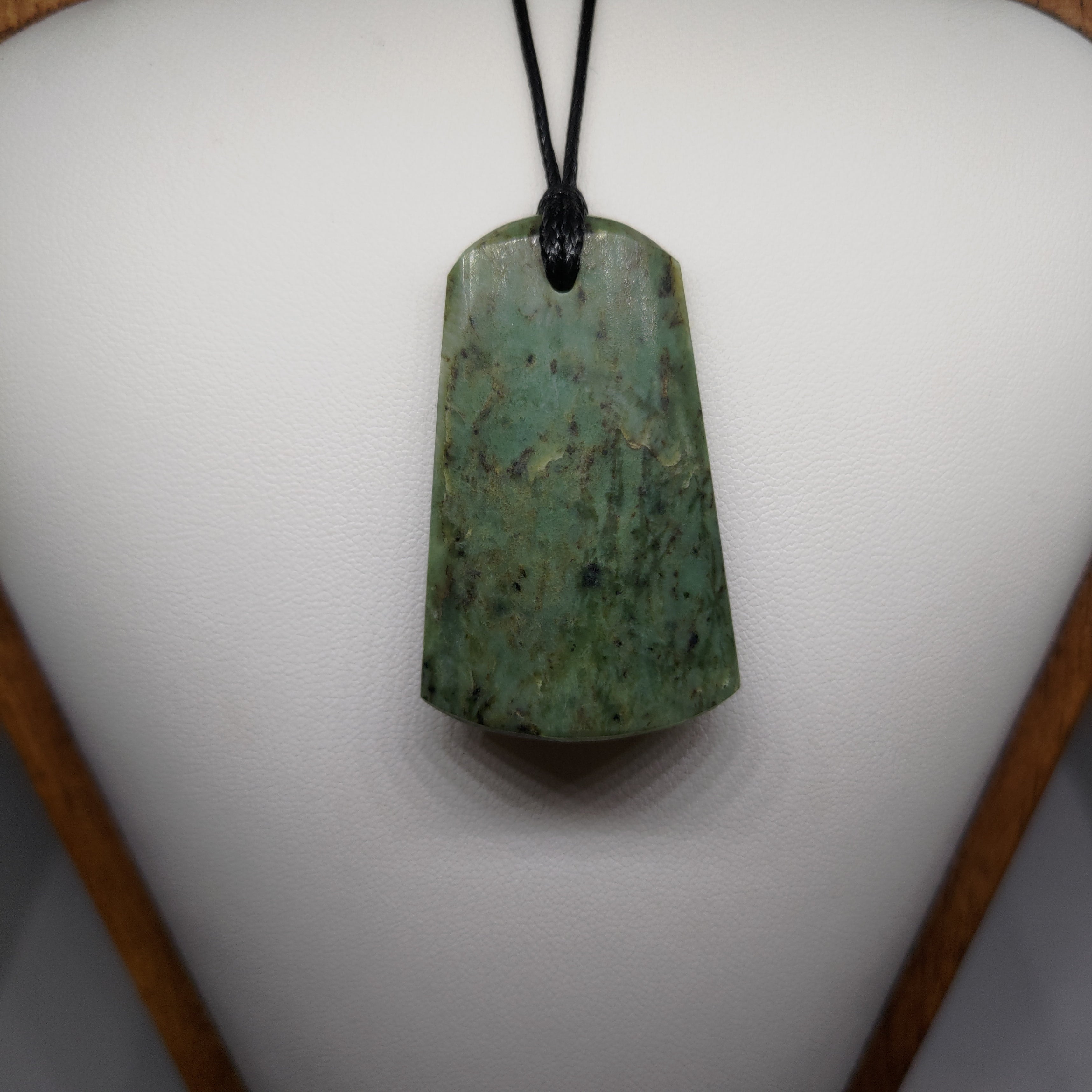 Pounamu Toki – Hand-Carved New Zealand Marsden Flower Jade Adze 0005
