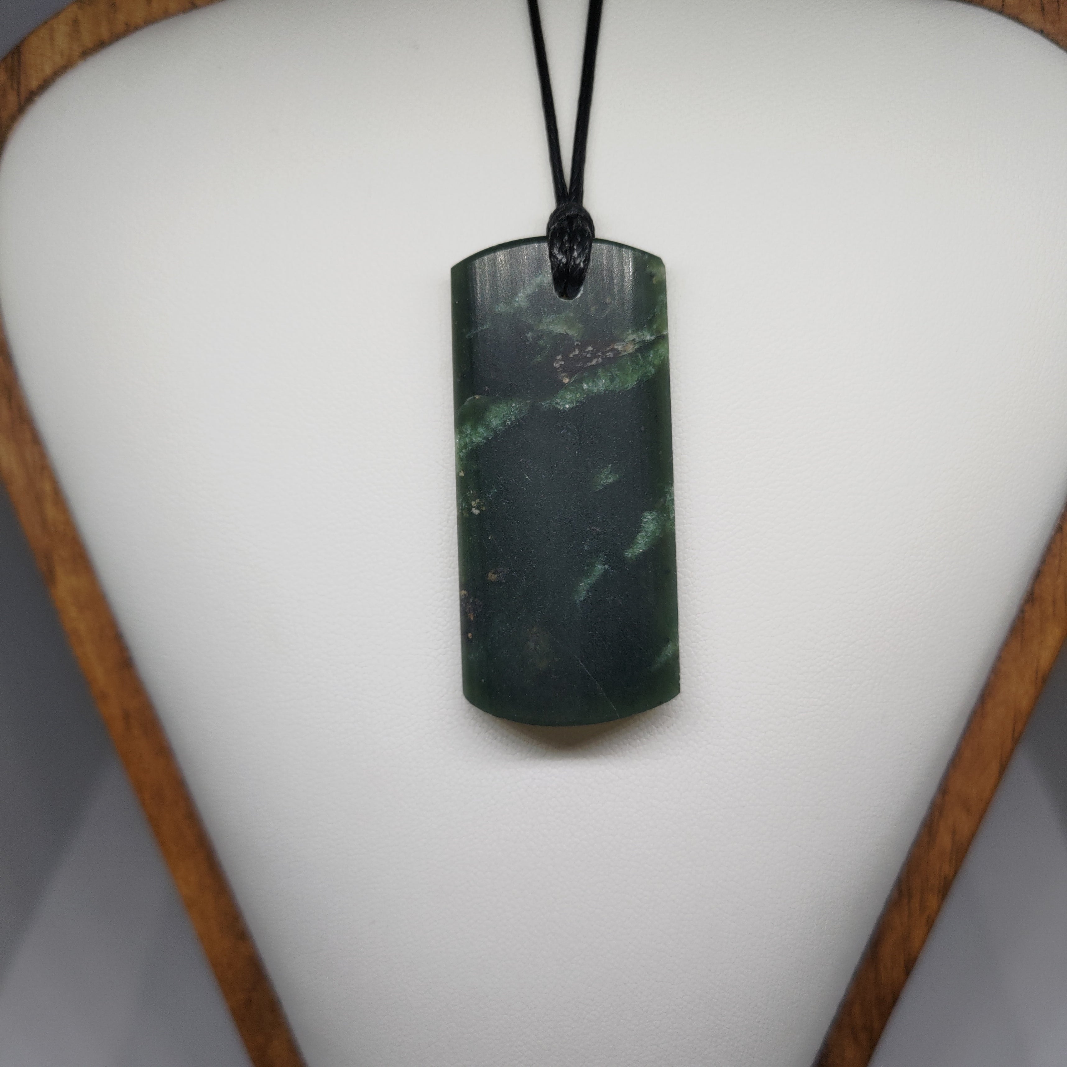 Pounamu Toki – Hand-Carved New Zealand Greenstone Adze 0107
