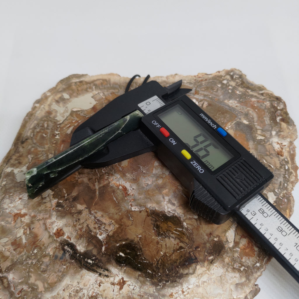 Pounamu Toki – Hand-Carved New Zealand Greenstone Adze 0111