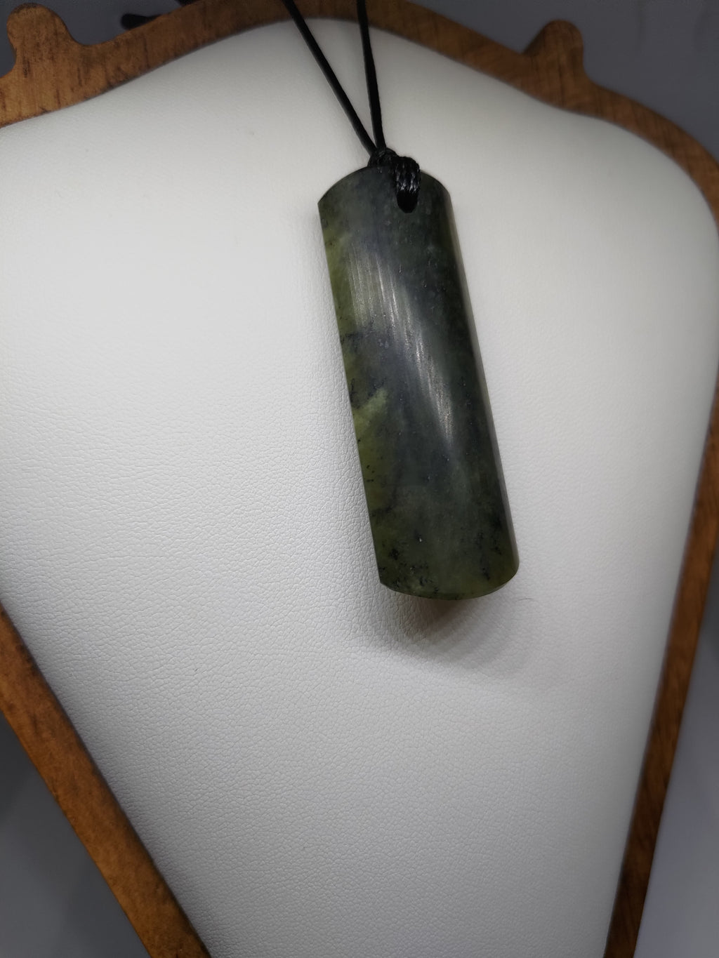 Pounamu Toki – Hand-Carved New Zealand Greenstone Adze 0120