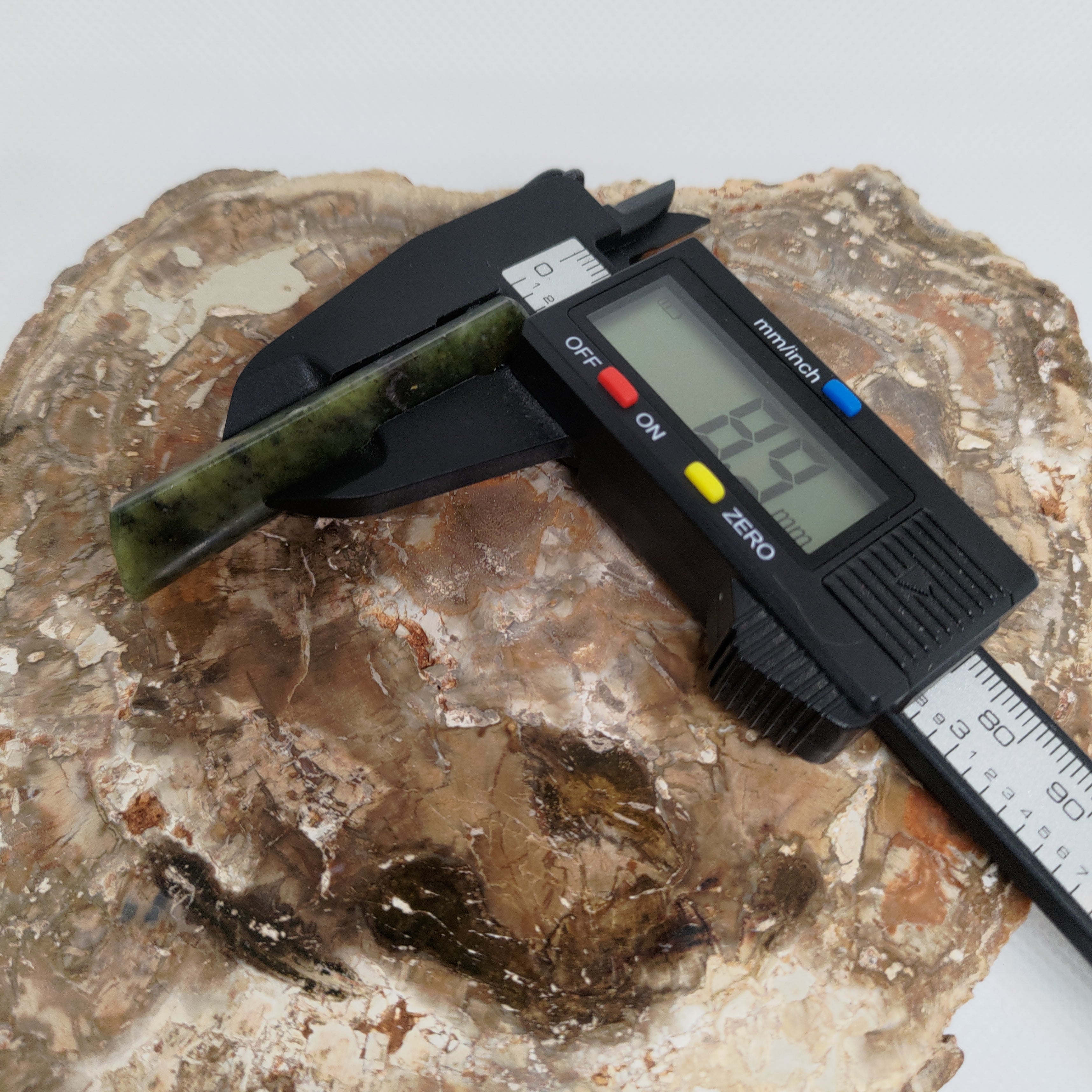 Pounamu Toki – Hand-Carved New Zealand Greenstone Adze 0121