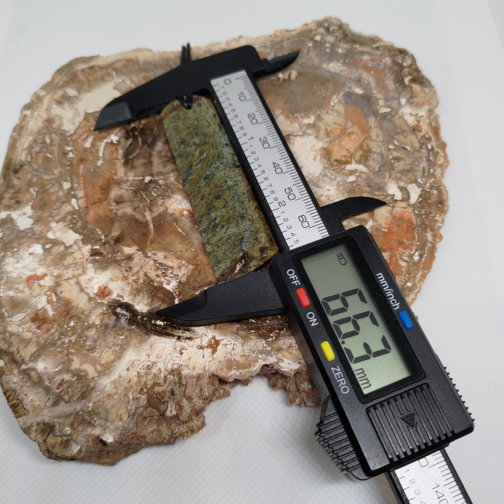 Hand Made New Zealand Obay Stone Pendant Ref: 0126