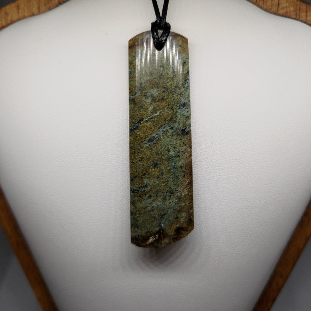 Hand Made New Zealand Obay Stone Pendant Ref: 0126