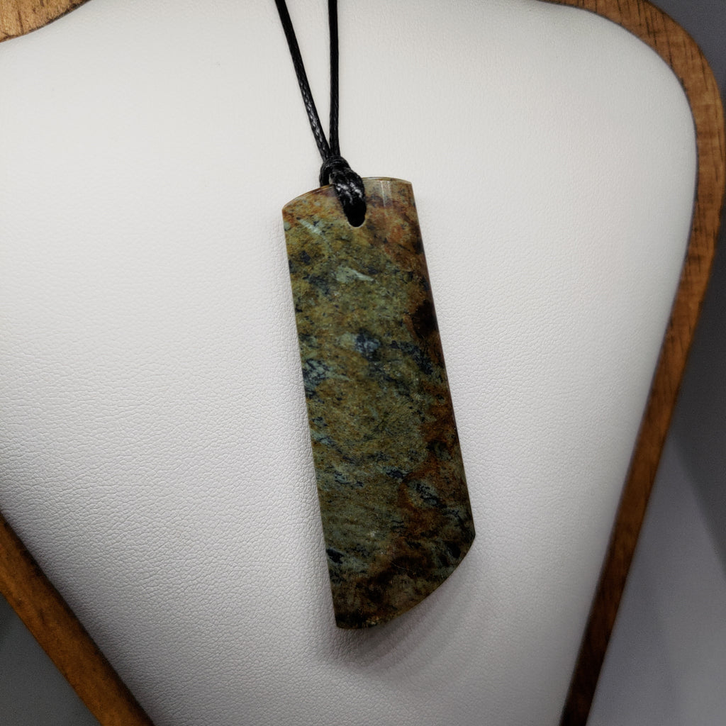 Hand Made New Zealand Obay Stone Pendant Ref: 0127