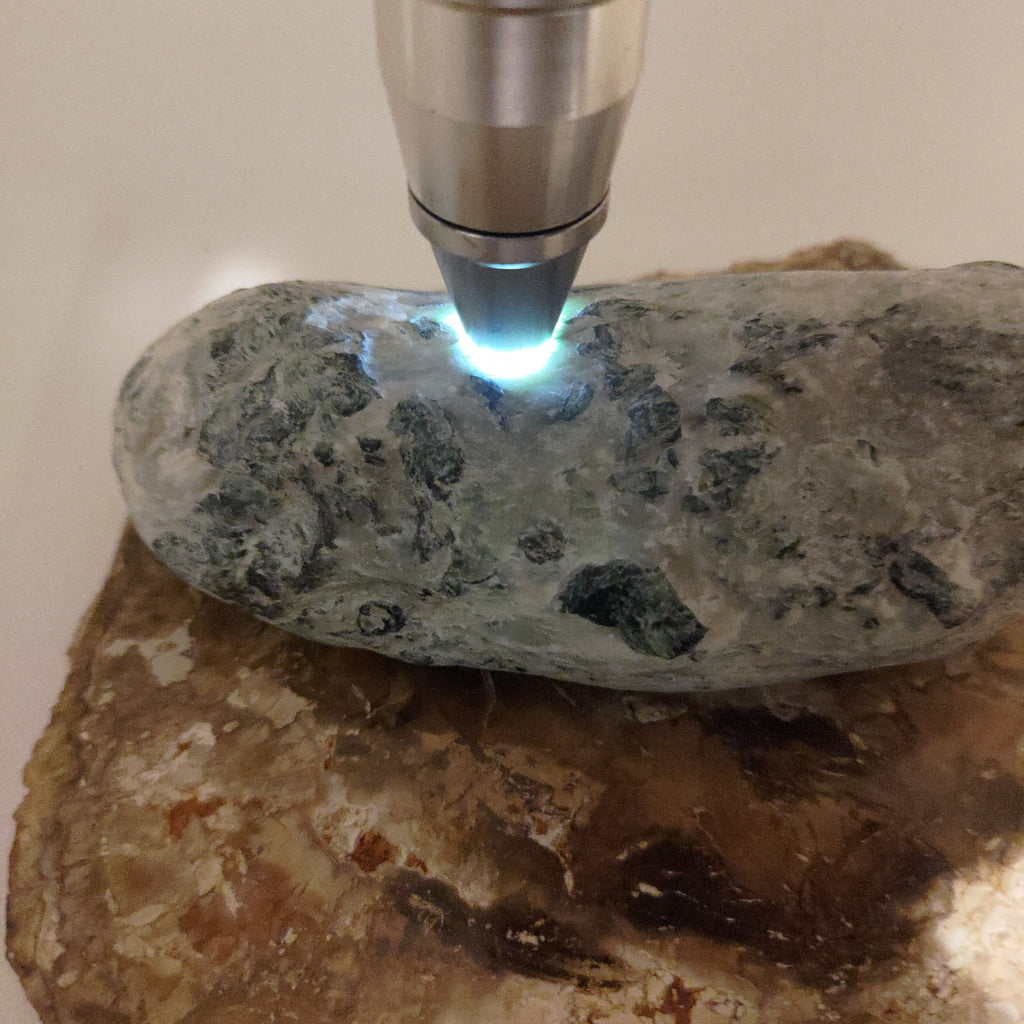 New Zealand Pounamu Specimen Ref: 0152