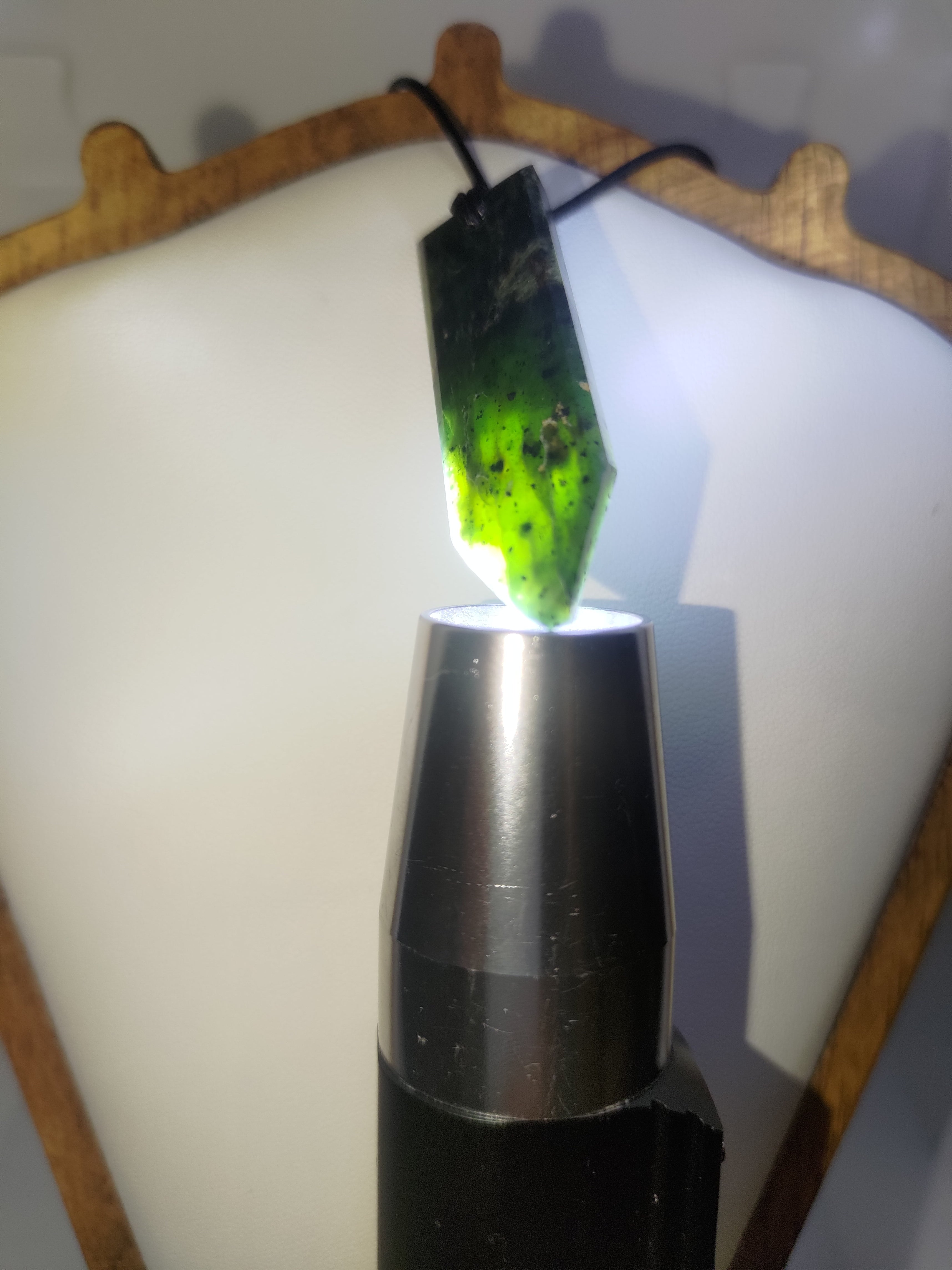 Hand Made New Zealand Pounamu/Greenstone Necklace Ref: 0207