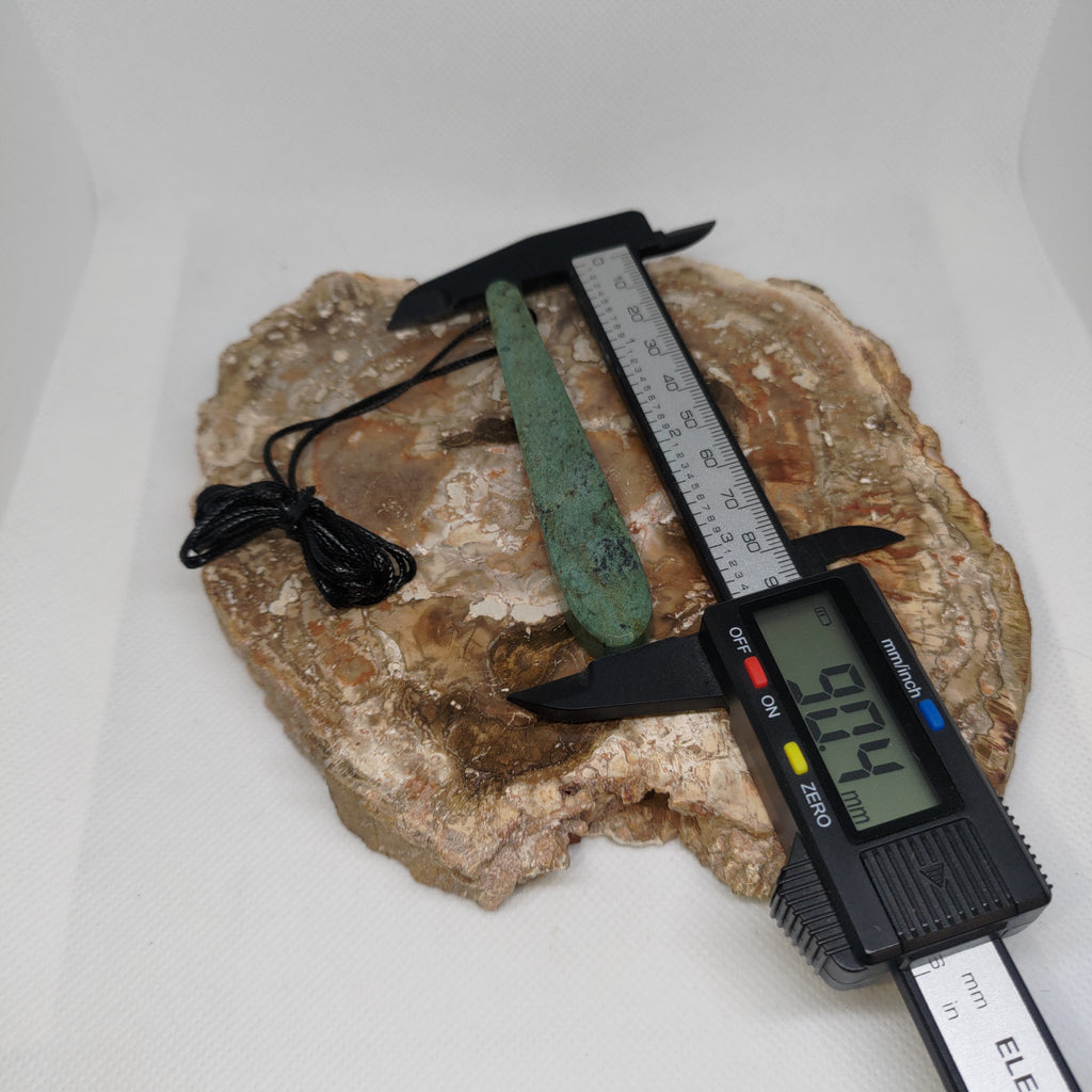 Hand Made New Zealand Pounamu/Greenstone Necklace Ref: 0214