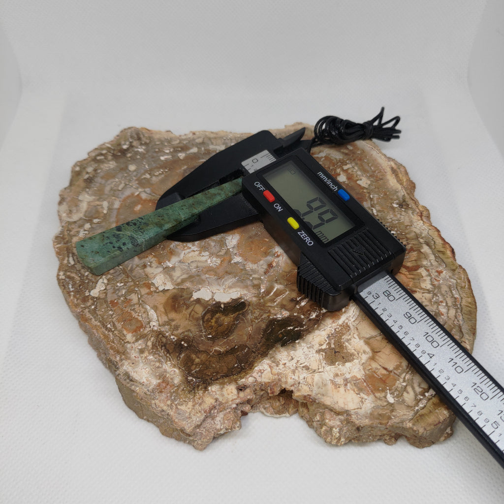 Hand Made New Zealand Pounamu/Greenstone Necklace Ref: 0227