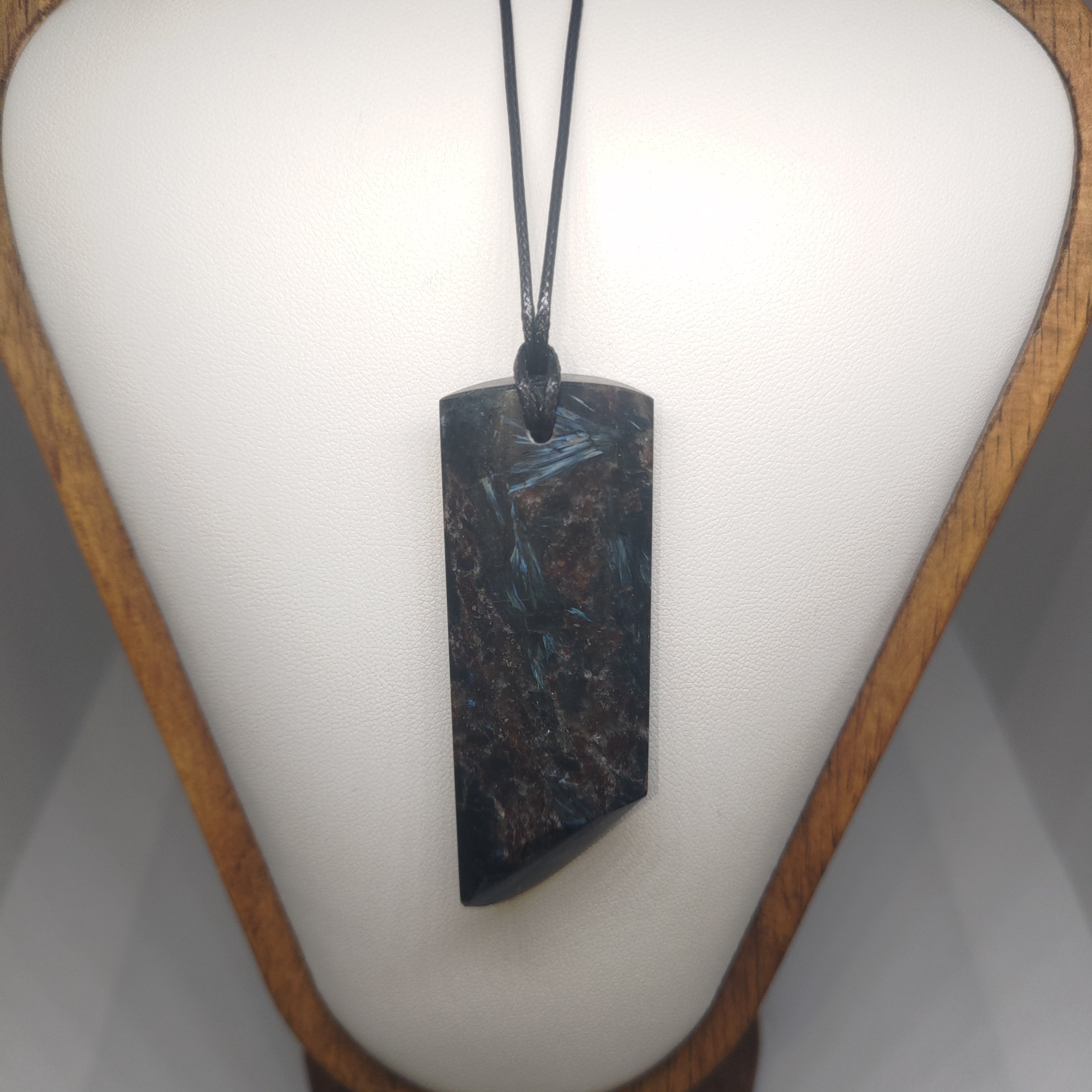 Hand Made Garnet in Arfvedsonite Pendant Ref: 0280