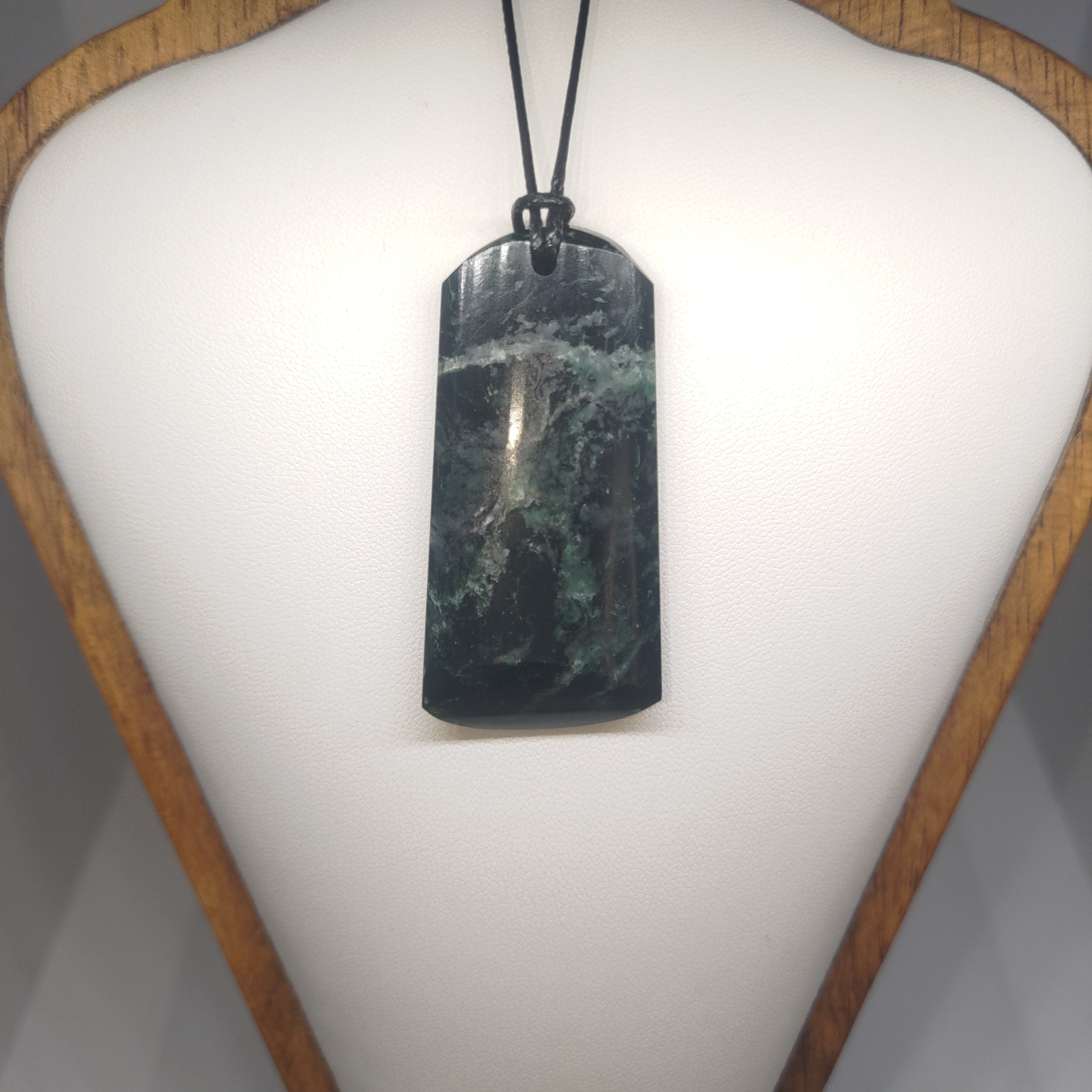 Pounamu Toki – Hand-Carved New Zealand Greenstone Adze 0281