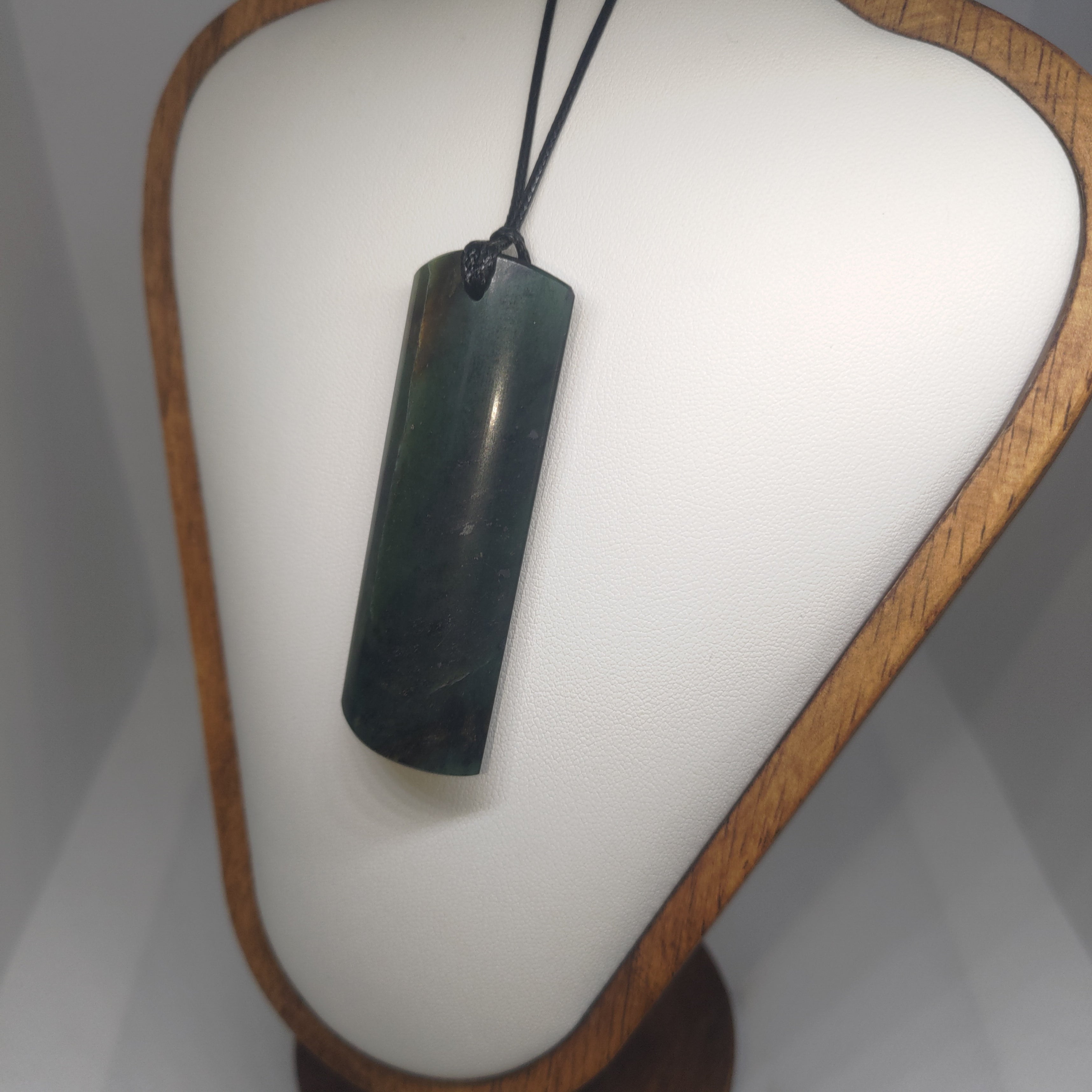 Pounamu Toki – Hand-Carved New Zealand Greenstone Adze 0283