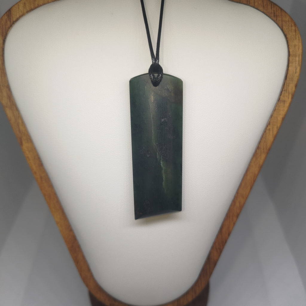 Pounamu Toki – Hand-Carved New Zealand Greenstone Adze 0283