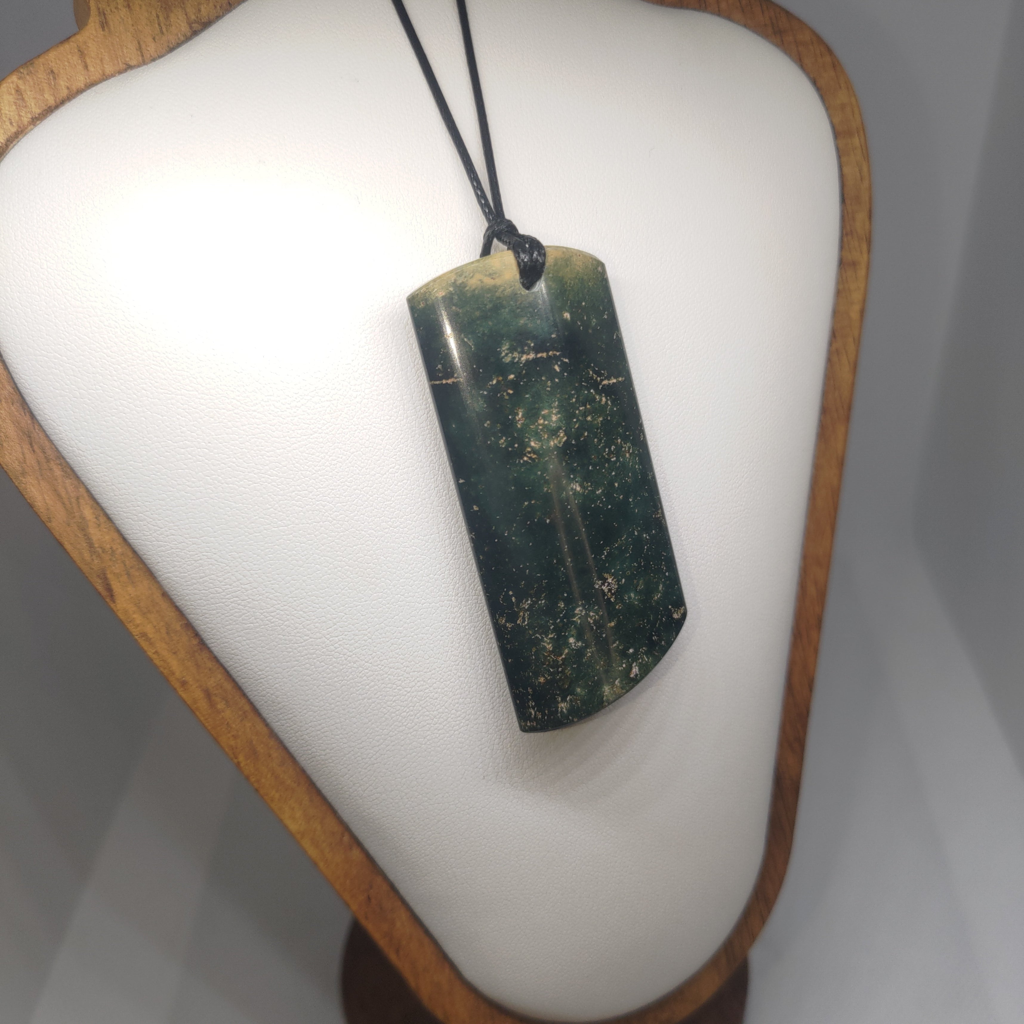 Pounamu Toki – Hand-Carved New Zealand Greenstone Adze 0284