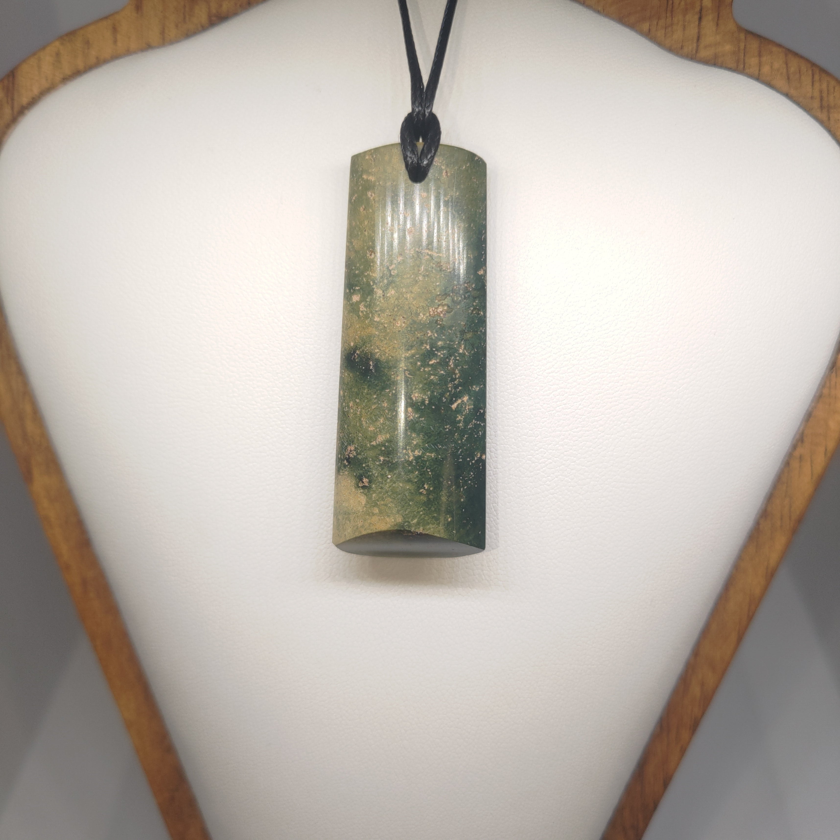 Pounamu Toki – Hand-Carved New Zealand Greenstone Adze 0285