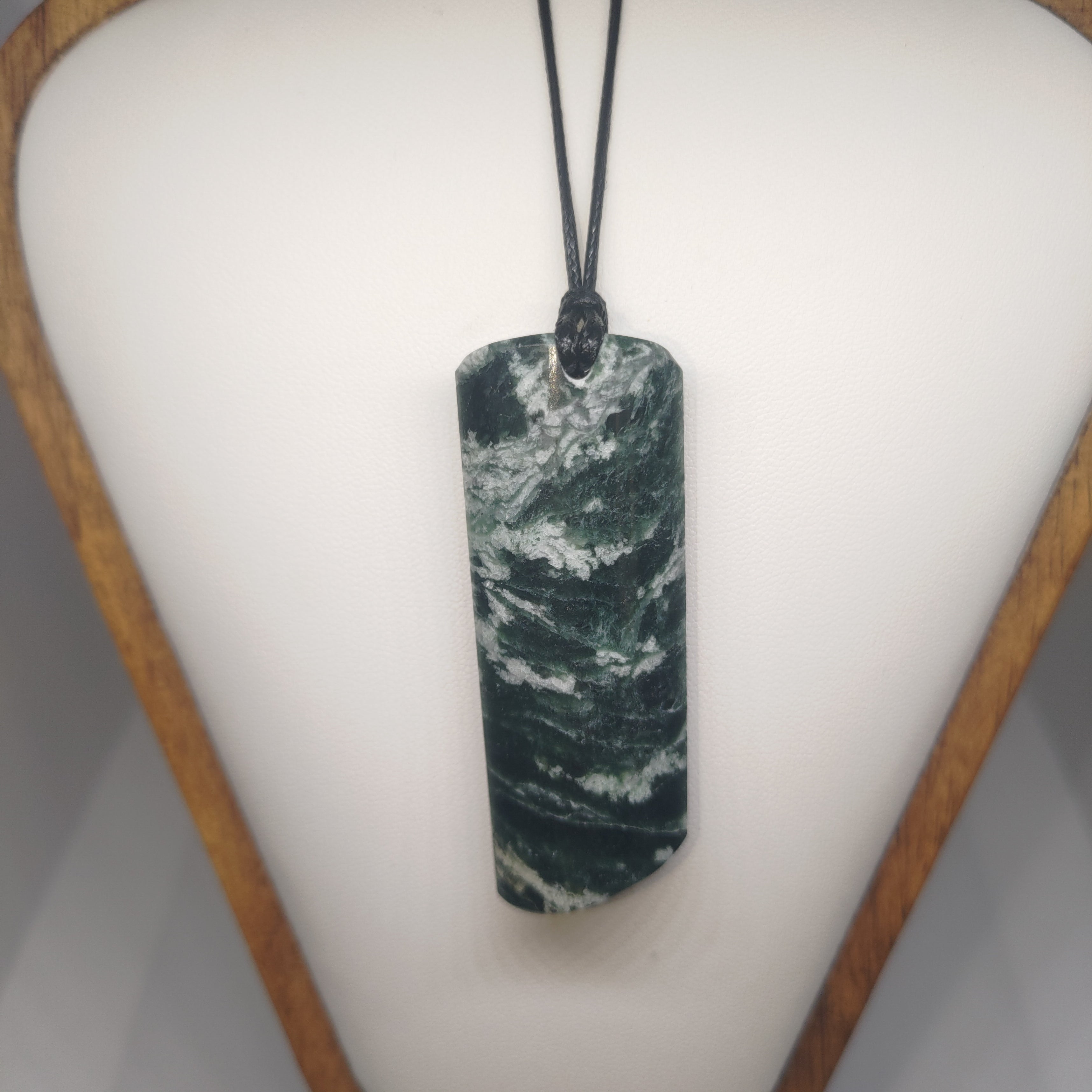 Pounamu Toki – Hand-Carved New Zealand Greenstone Adze 0287