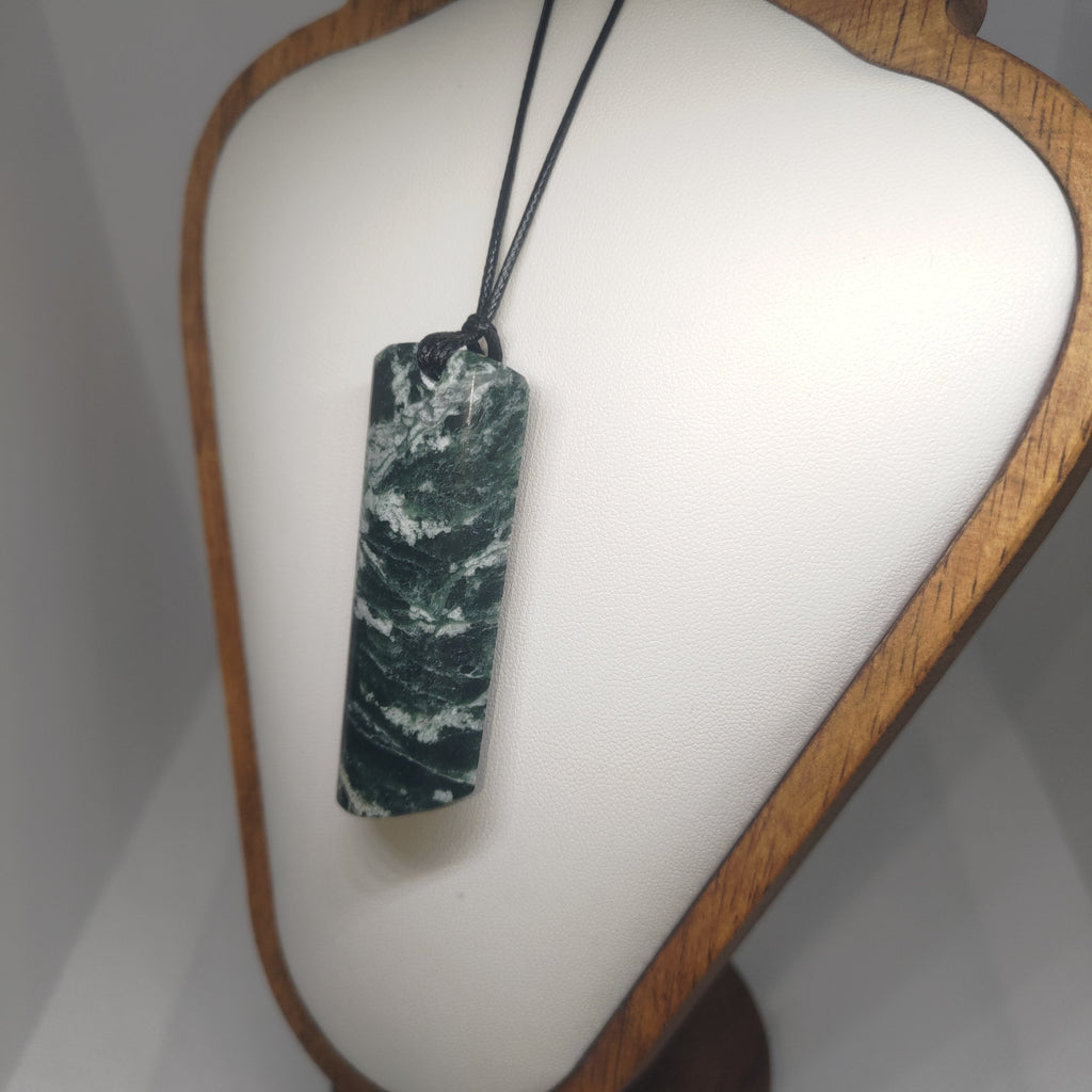 Pounamu Toki – Hand-Carved New Zealand Greenstone Adze 0287