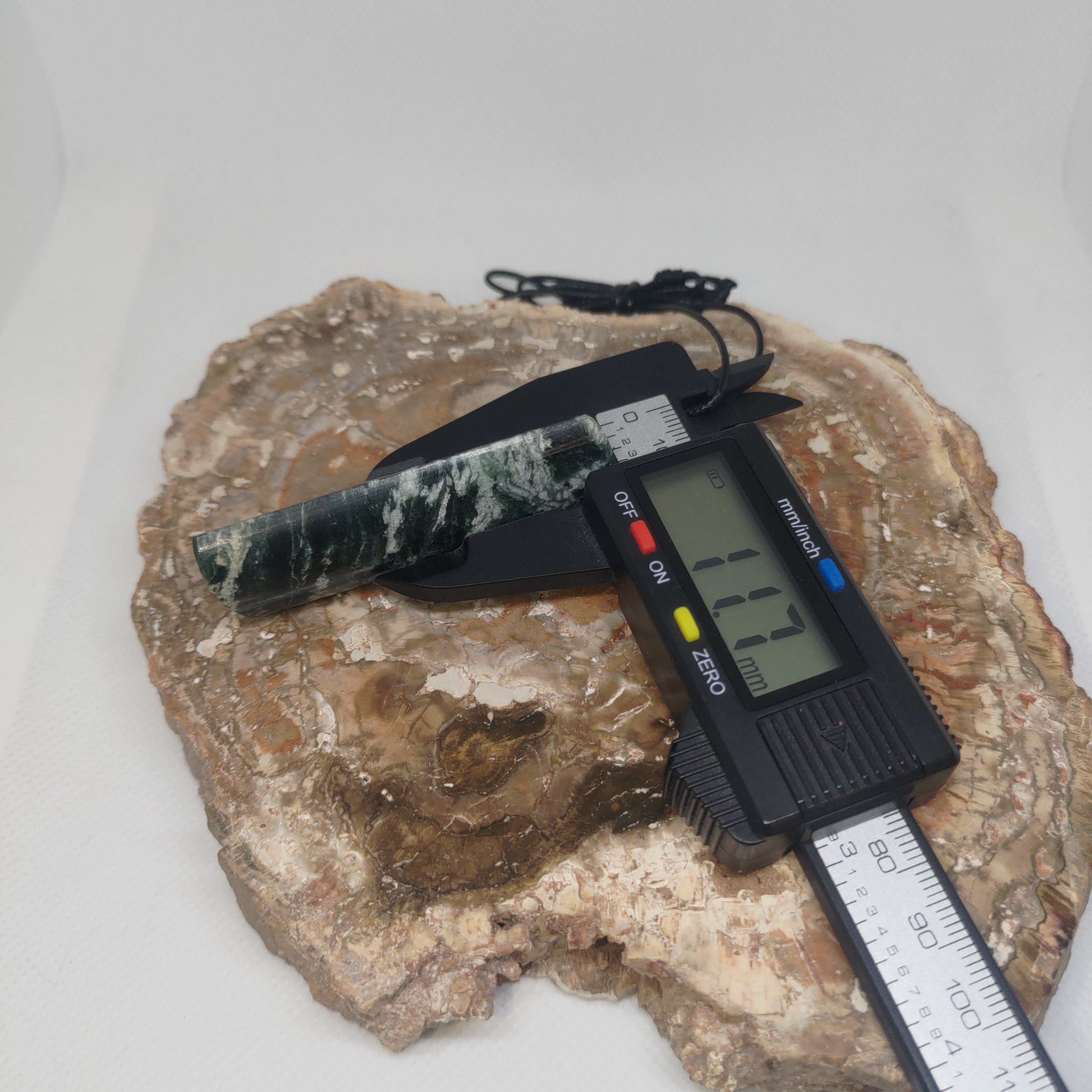 Pounamu Toki – Hand-Carved New Zealand Greenstone Adze 0287