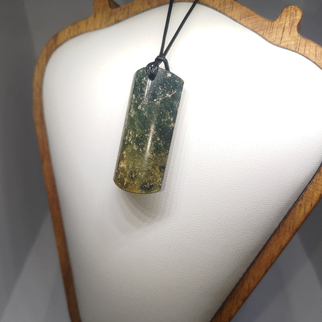 Pounamu Toki – Hand-Carved New Zealand Greenstone Adze 0295