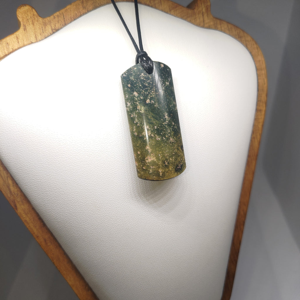 Pounamu Toki – Hand-Carved New Zealand Greenstone Adze 0295
