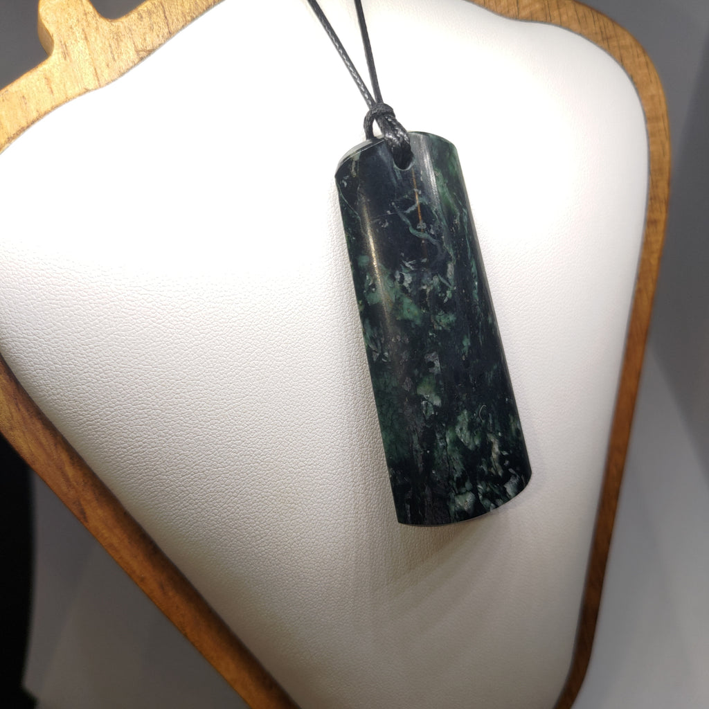 Pounamu Toki – Hand-Carved New Zealand Greenstone Adze 0296