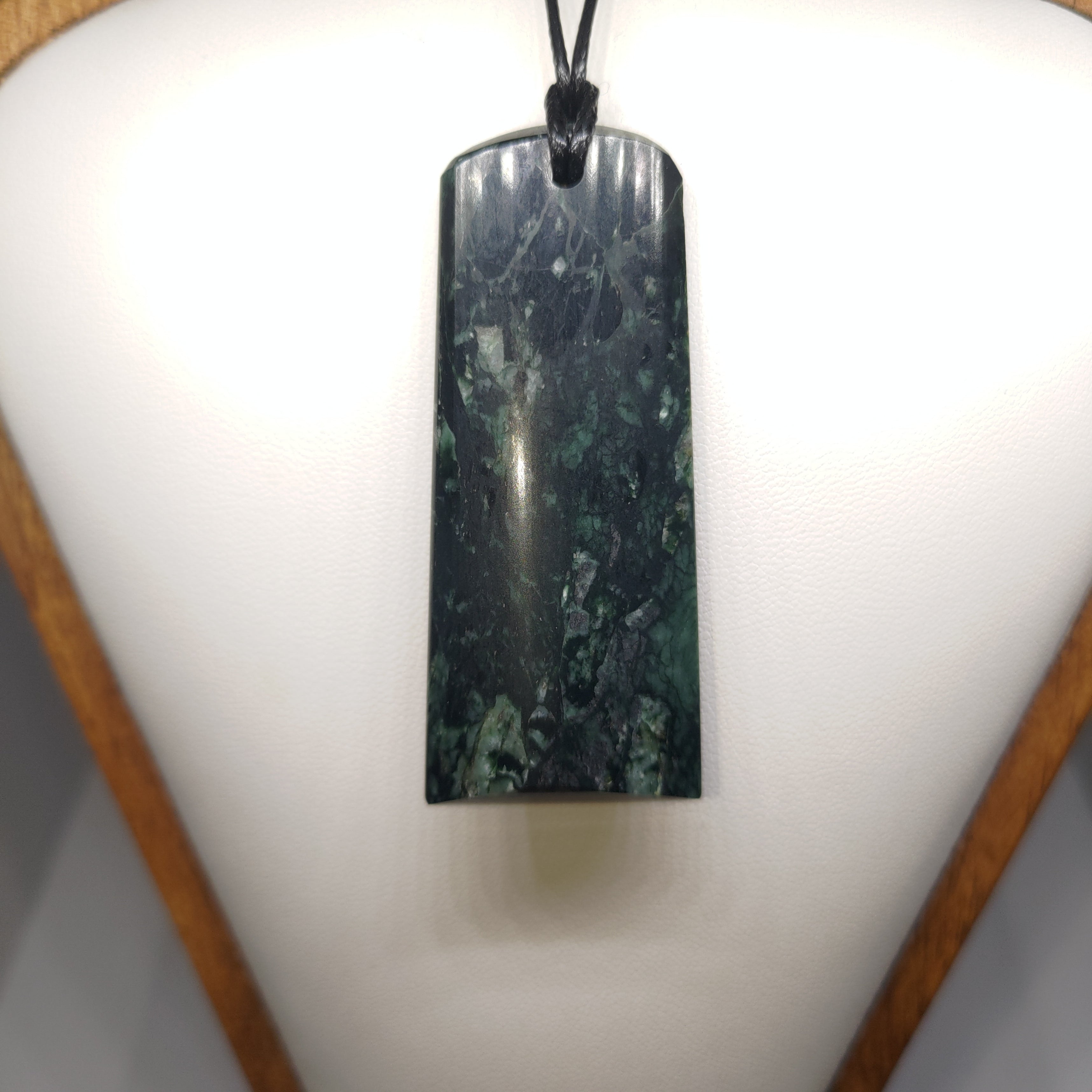 Pounamu Toki – Hand-Carved New Zealand Greenstone Adze 0296