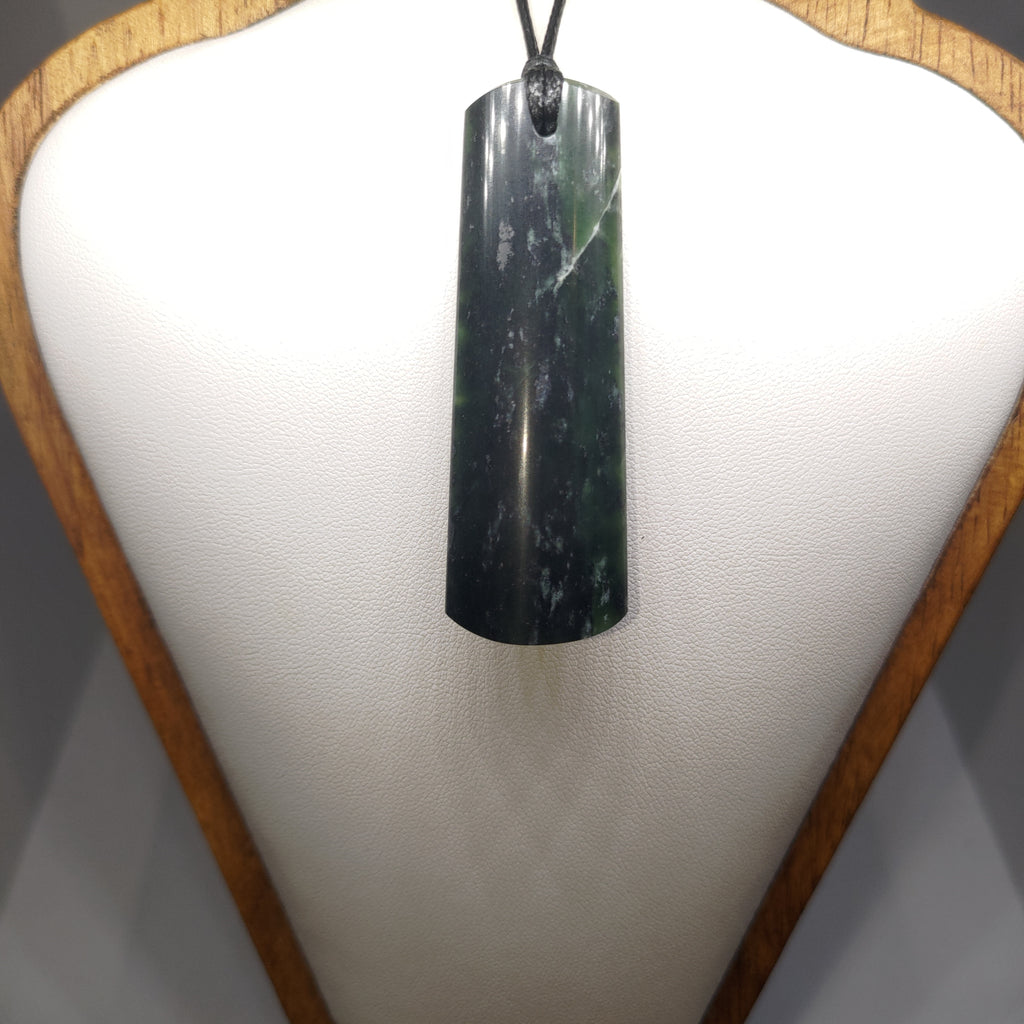 Pounamu Toki – Hand-Carved New Zealand Greenstone Adze 0297
