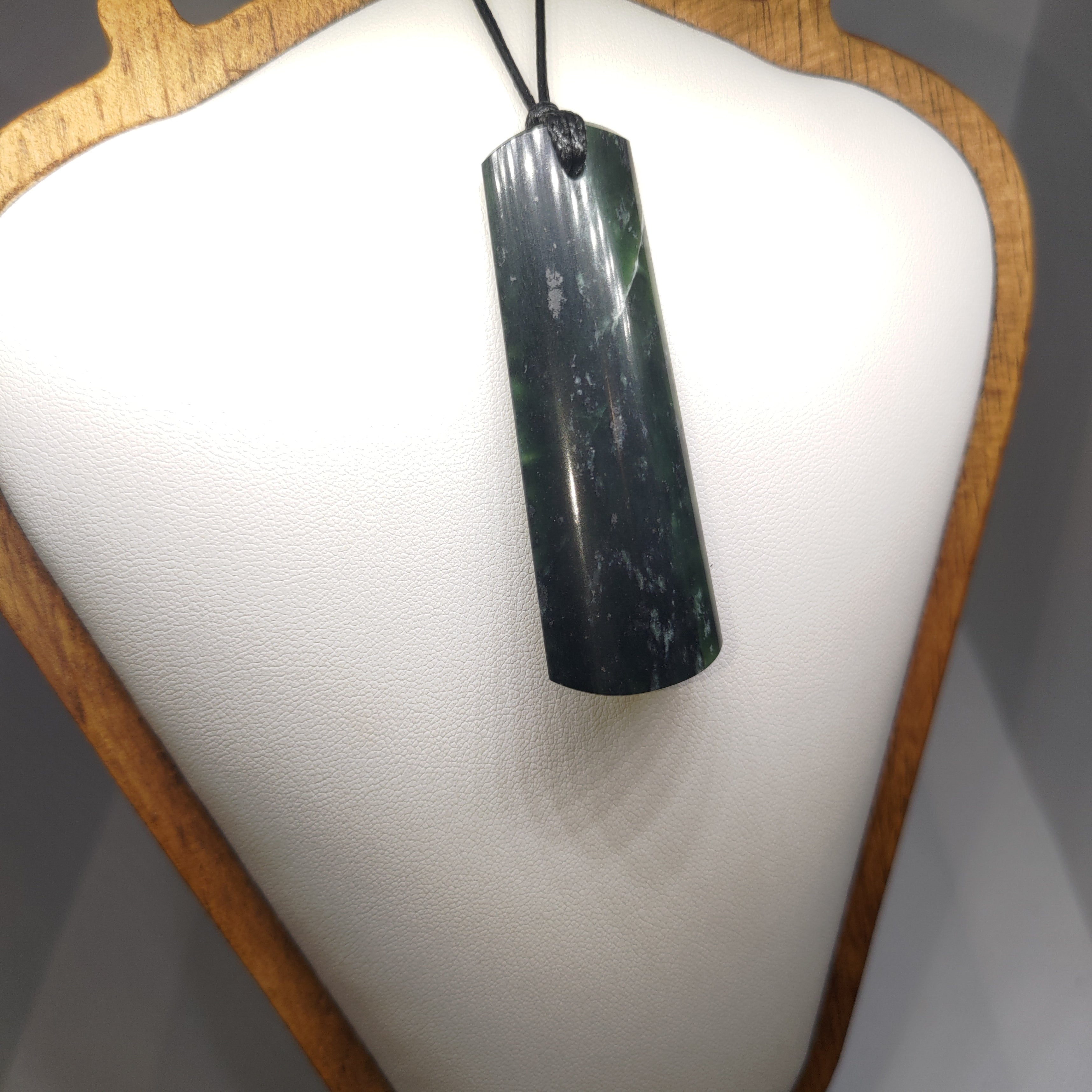 Pounamu Toki – Hand-Carved New Zealand Greenstone Adze 0297