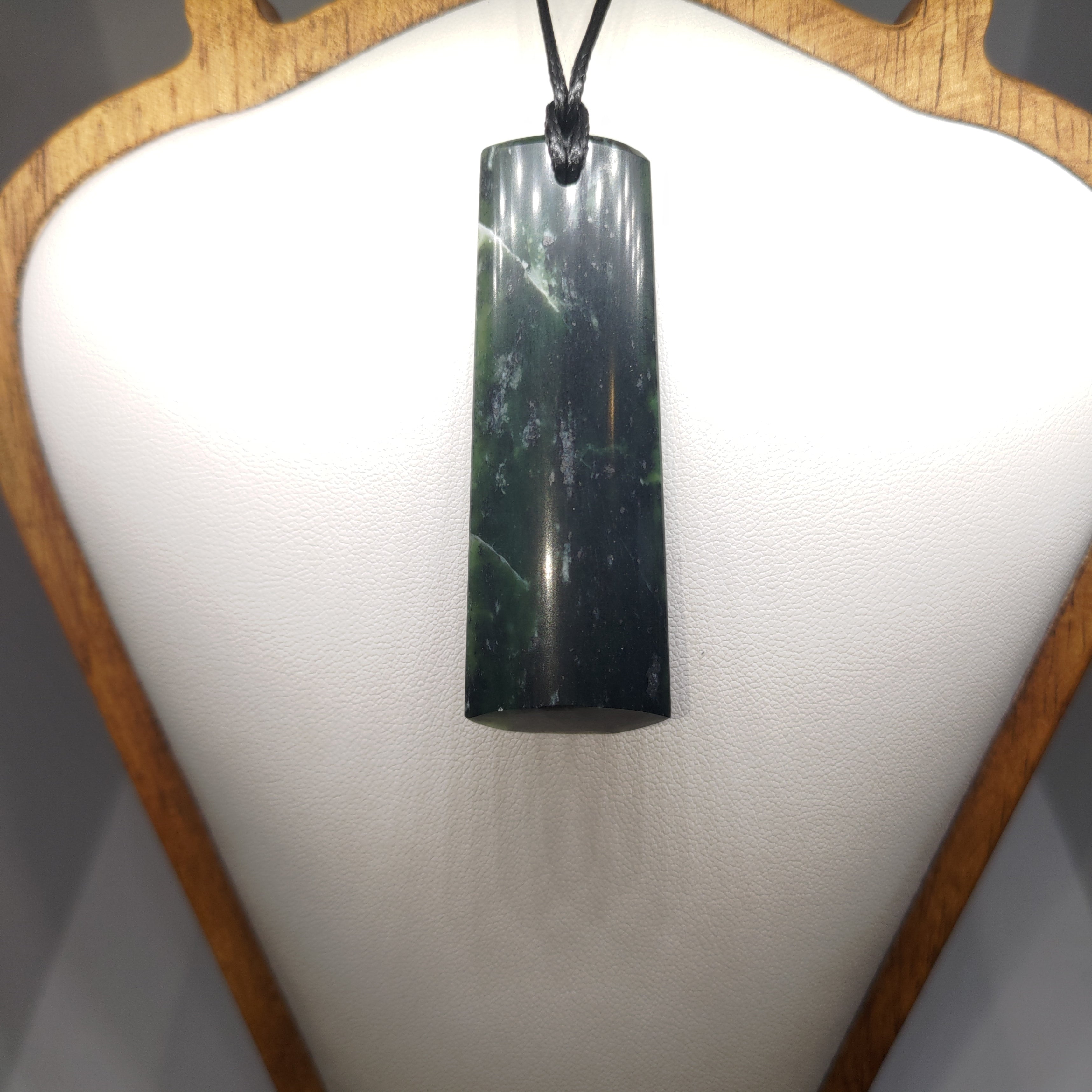 Pounamu Toki – Hand-Carved New Zealand Greenstone Adze 0297