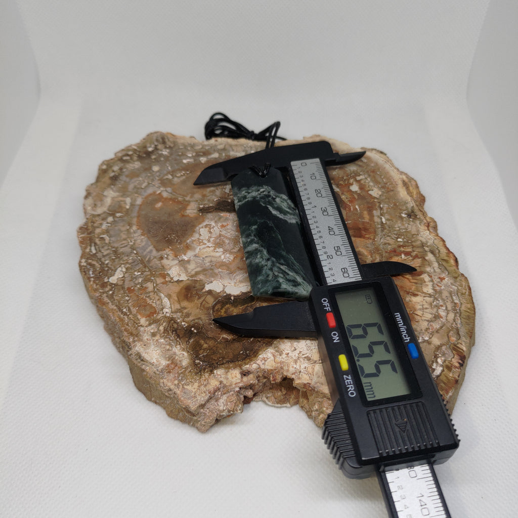 Pounamu Toki – Hand-Carved New Zealand Greenstone Adze 0298