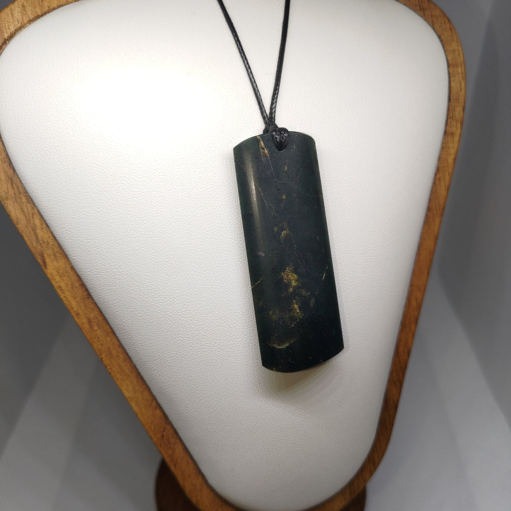 Pounamu Toki – Hand-Carved New Zealand Greenstone Adze 0301