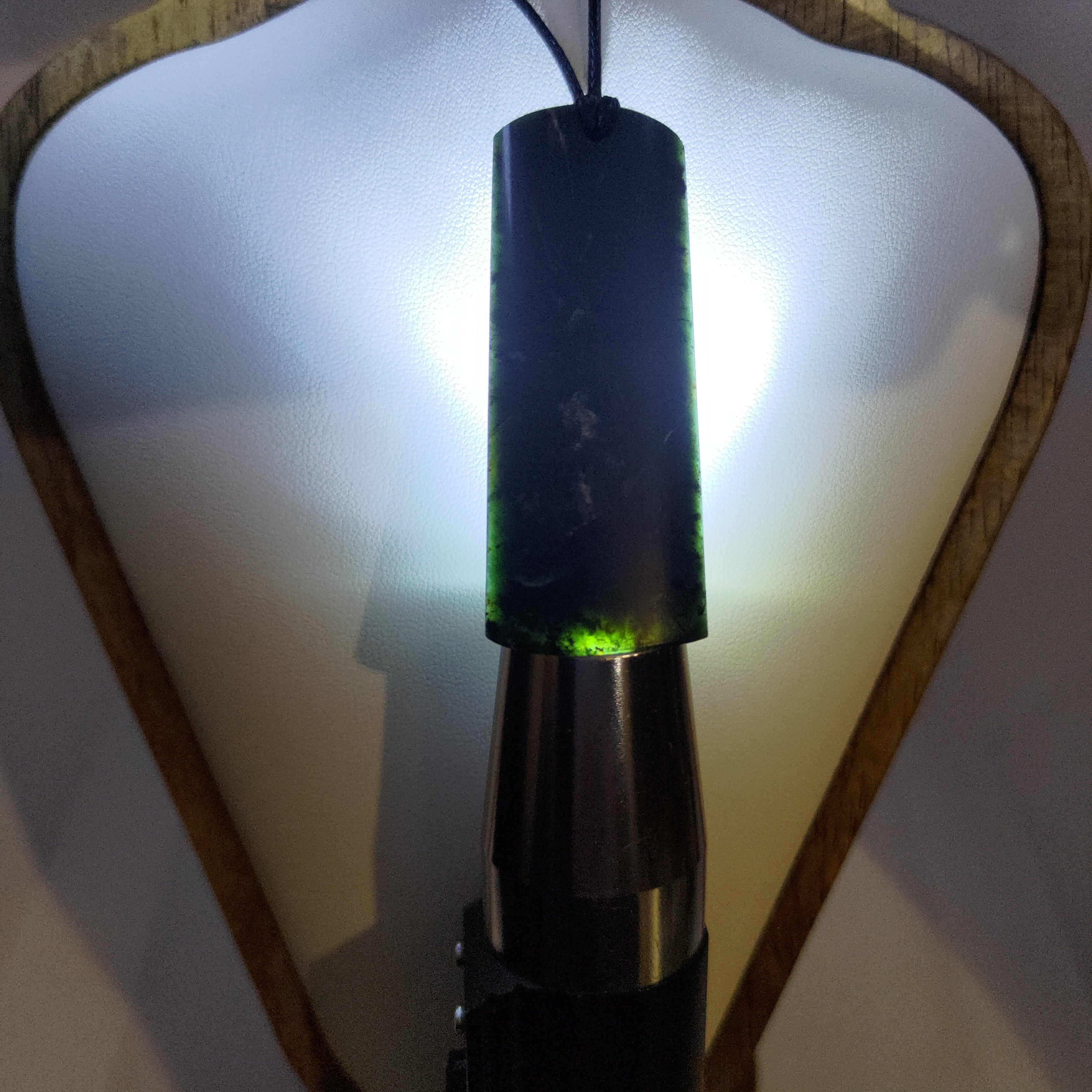 Pounamu Toki – Hand-Carved New Zealand Greenstone Adze 0301
