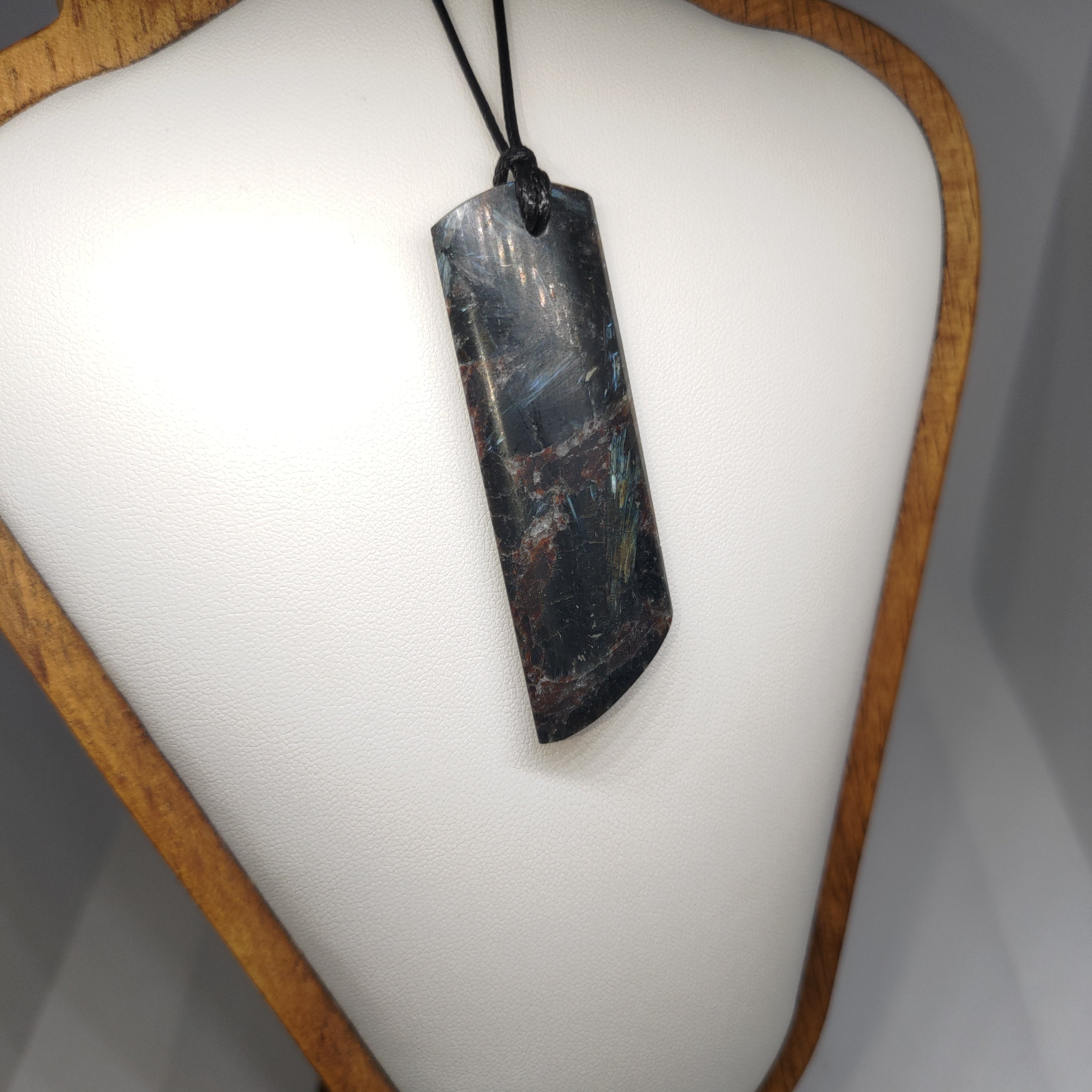 Hand Made Garnet in Arfvedsonite Pendant Ref: 0305