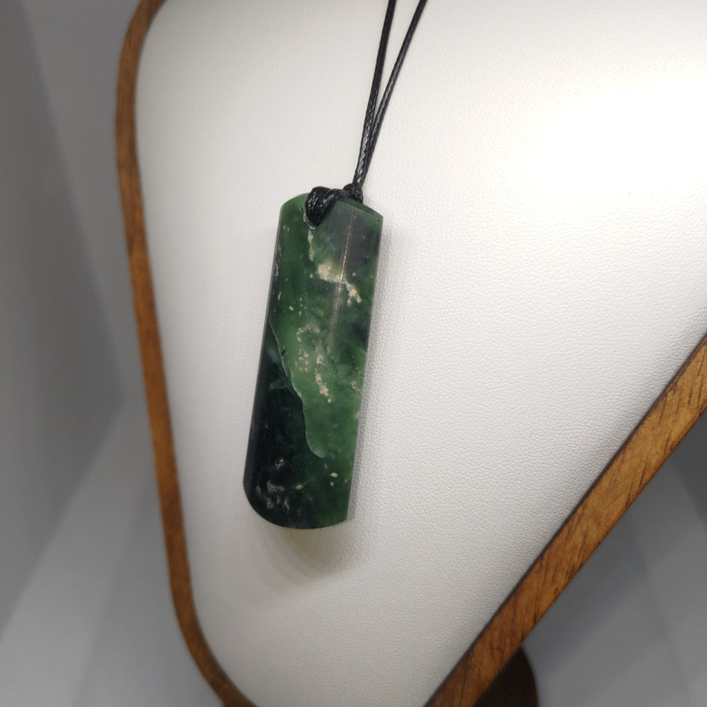 Pounamu Toki – Hand-Carved New Zealand Greenstone Adze 0306