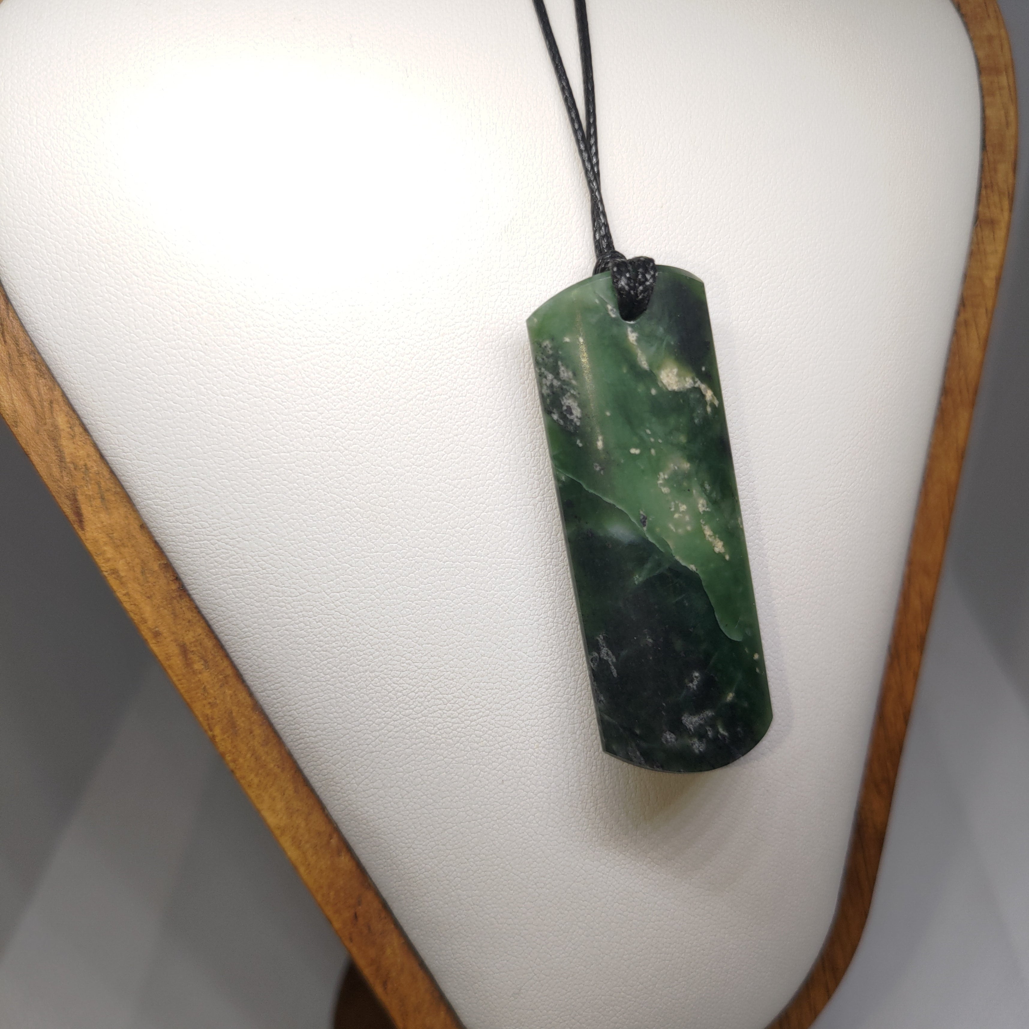 Pounamu Toki – Hand-Carved New Zealand Greenstone Adze 0306