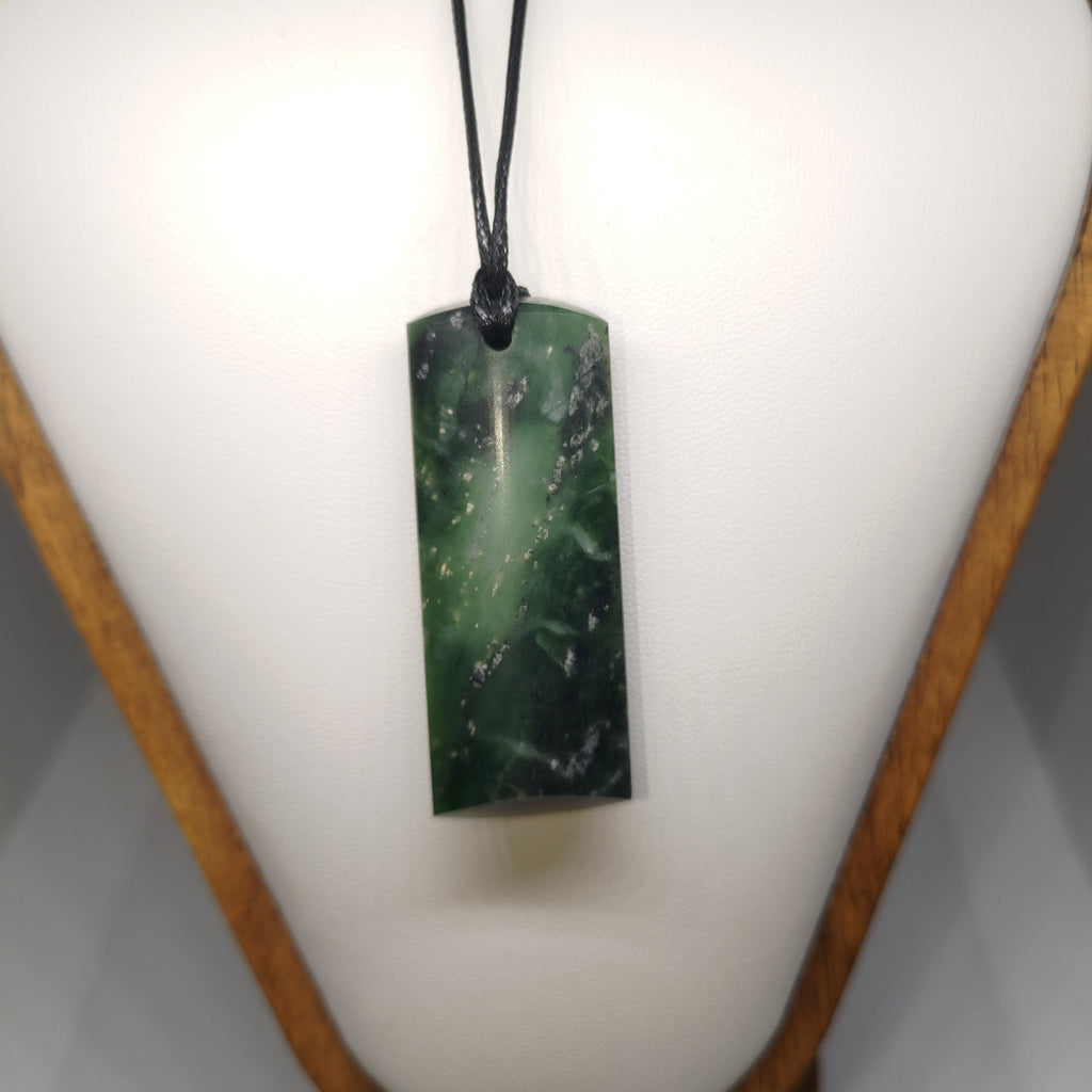 Pounamu Toki – Hand-Carved New Zealand Greenstone Adze 0306
