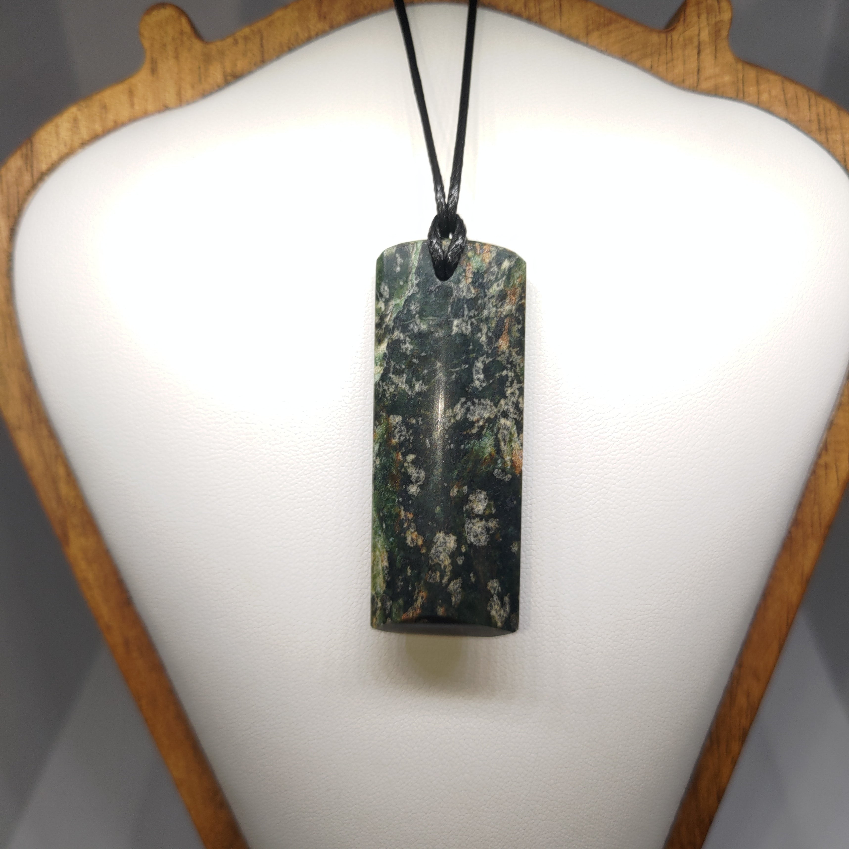 Pounamu Toki – Hand-Carved New Zealand Greenstone Adze 0307