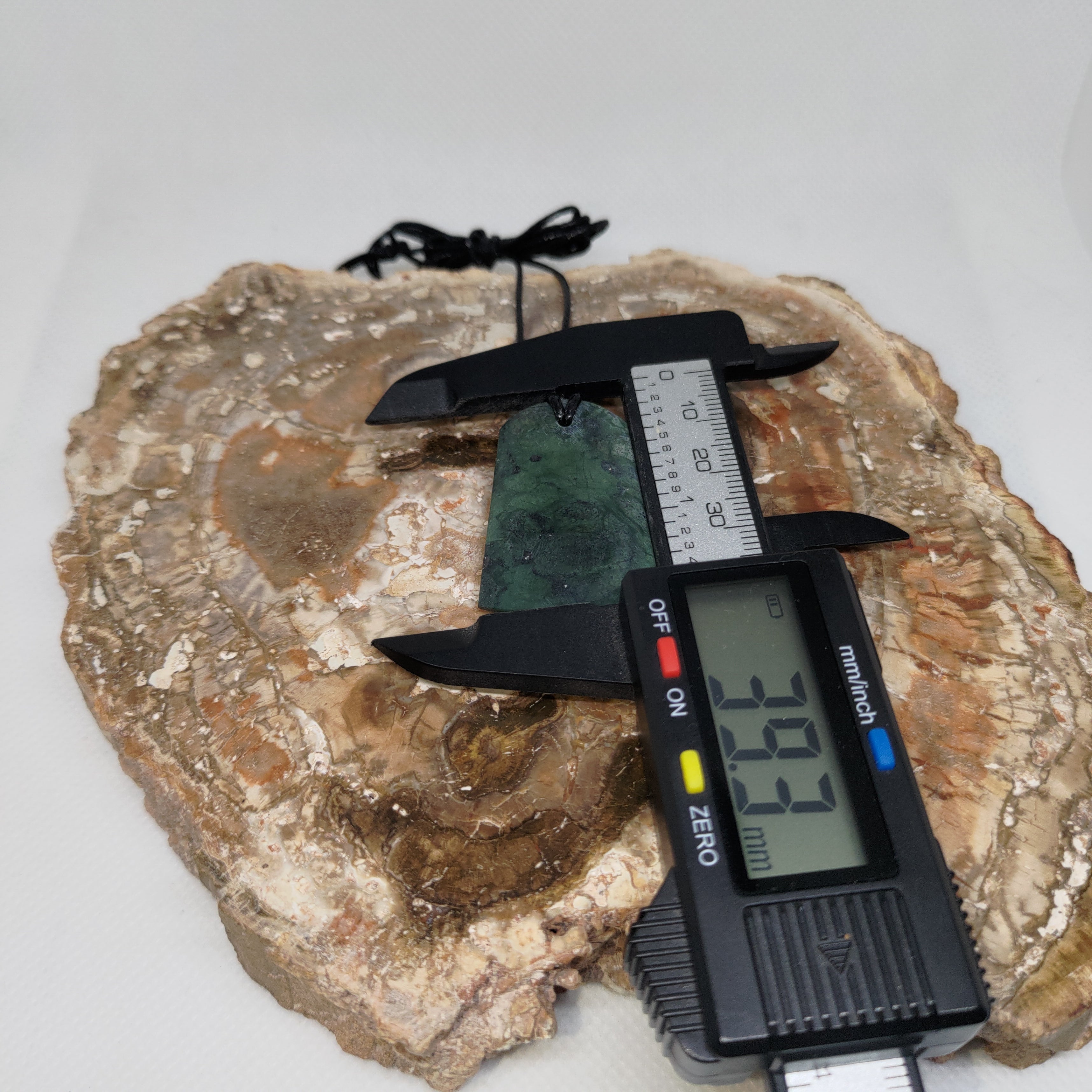 Pounamu Toki – Hand-Carved New Zealand Greenstone Adze 0308