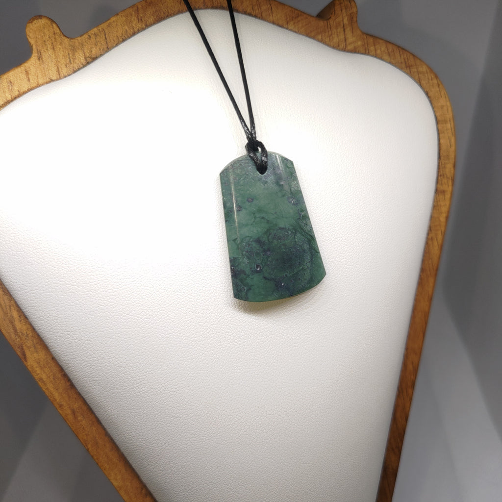 Pounamu Toki – Hand-Carved New Zealand Greenstone Adze 0308