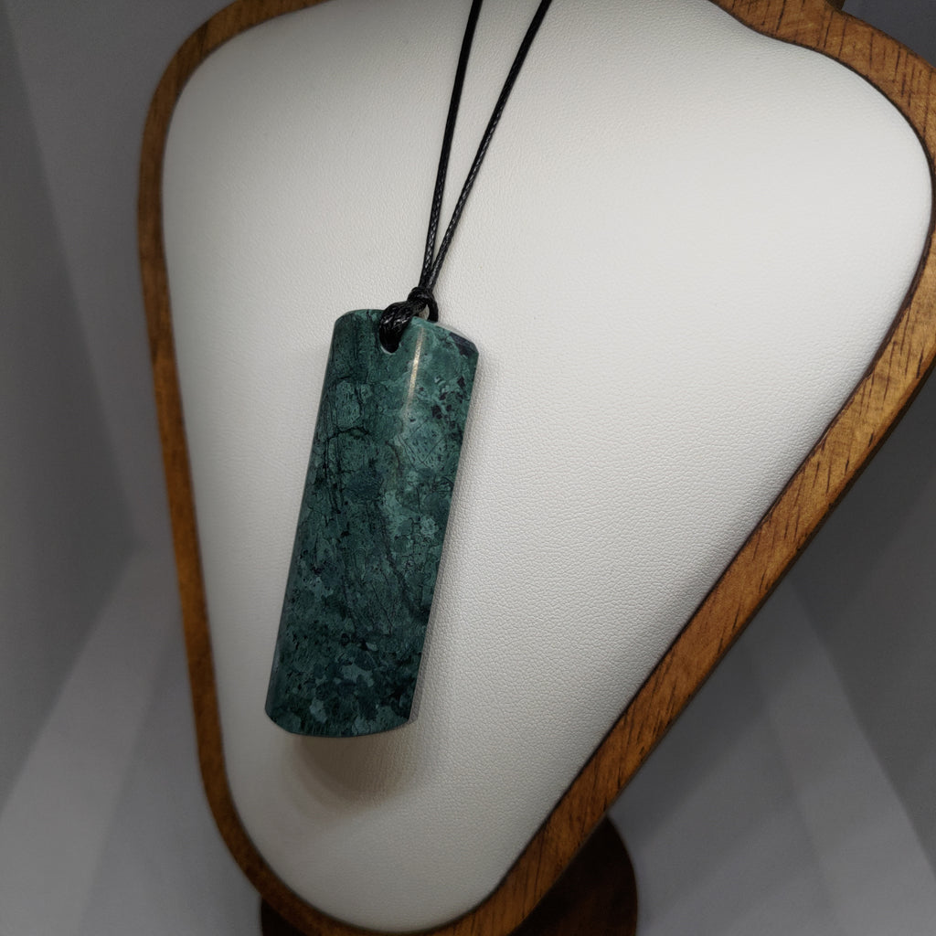 Pounamu Toki – Hand-Carved New Zealand Greenstone Adze 0347