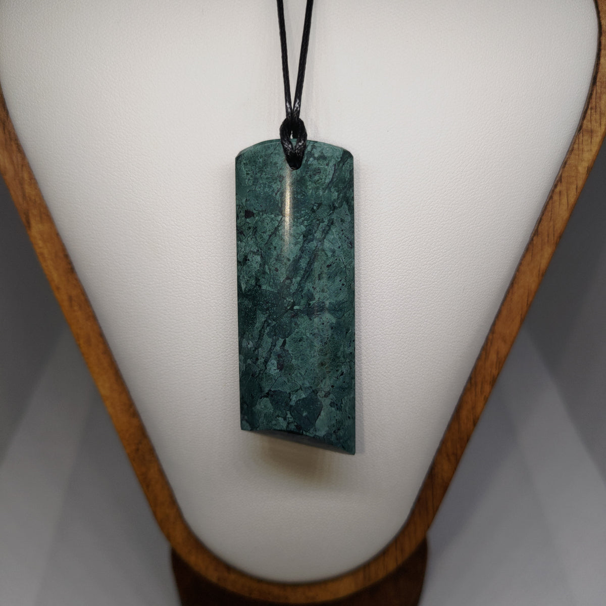 Pounamu Toki – Hand-Carved New Zealand Greenstone Adze 0347