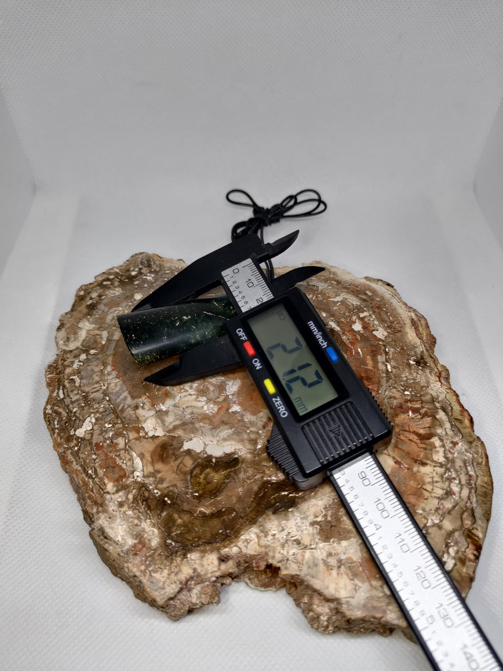 Pounamu Toki – Hand-Carved New Zealand Greenstone Adze 0345