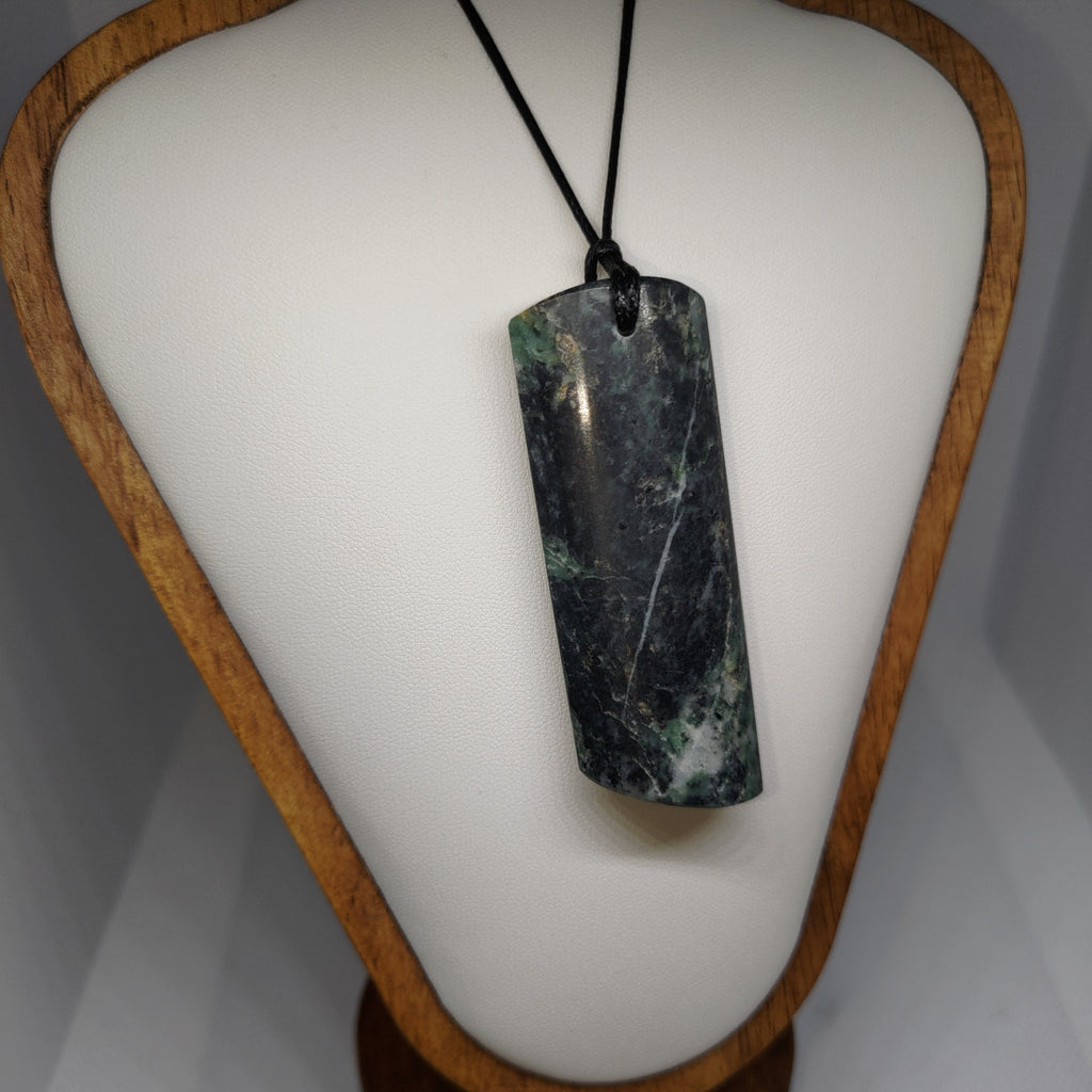 Pounamu Toki – Hand-Carved New Zealand Greenstone Adze 0349